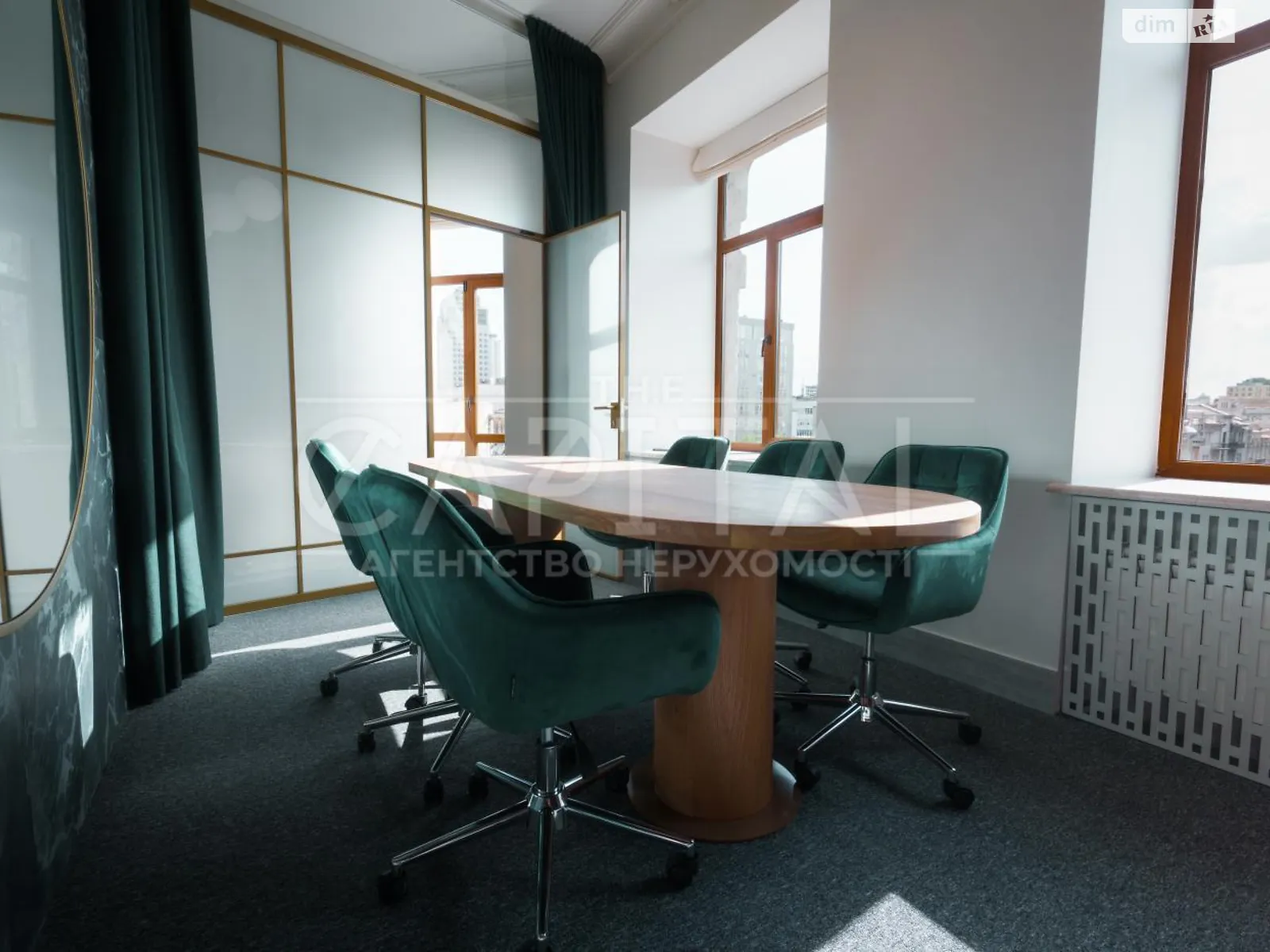 Сдается в аренду офис 115 кв. м в бизнес-центре, цена: 5300 $ - фото 1