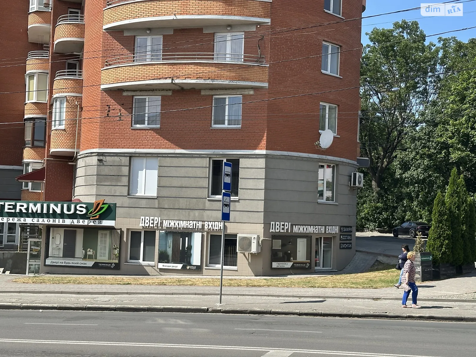 Сдается в аренду помещения свободного назначения 105.6 кв. м в 10-этажном здании, цена: 42000 грн - фото 1