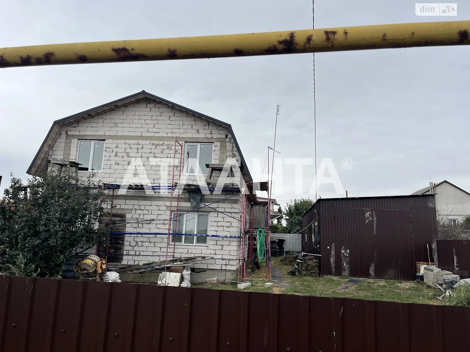 Продается дом на 2 этажа 150 кв. м с беседкой, цена: 31500 $ - фото 1