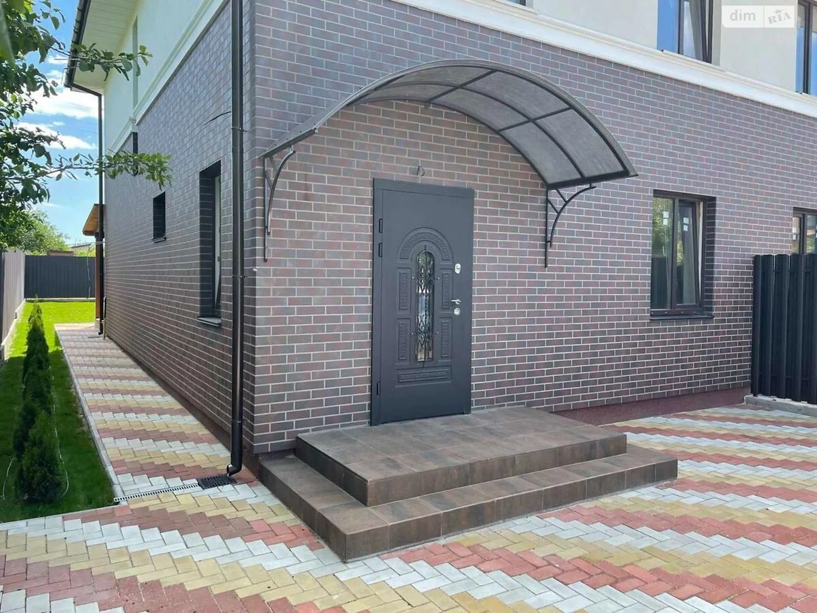 Продается дом на 2 этажа 115 кв. м с подвалом, цена: 65000 $ - фото 1