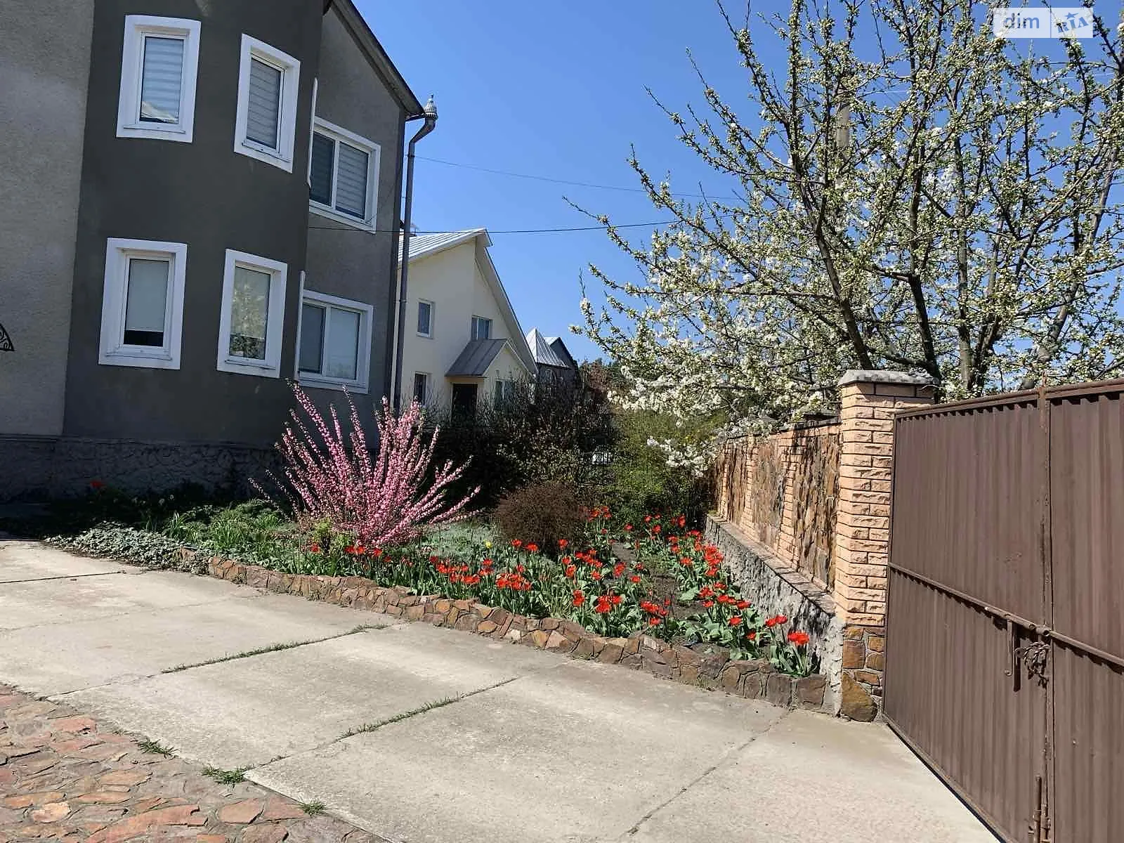 Продается дом на 2 этажа 349.9 кв. м с террасой, цена: 79500 $ - фото 1