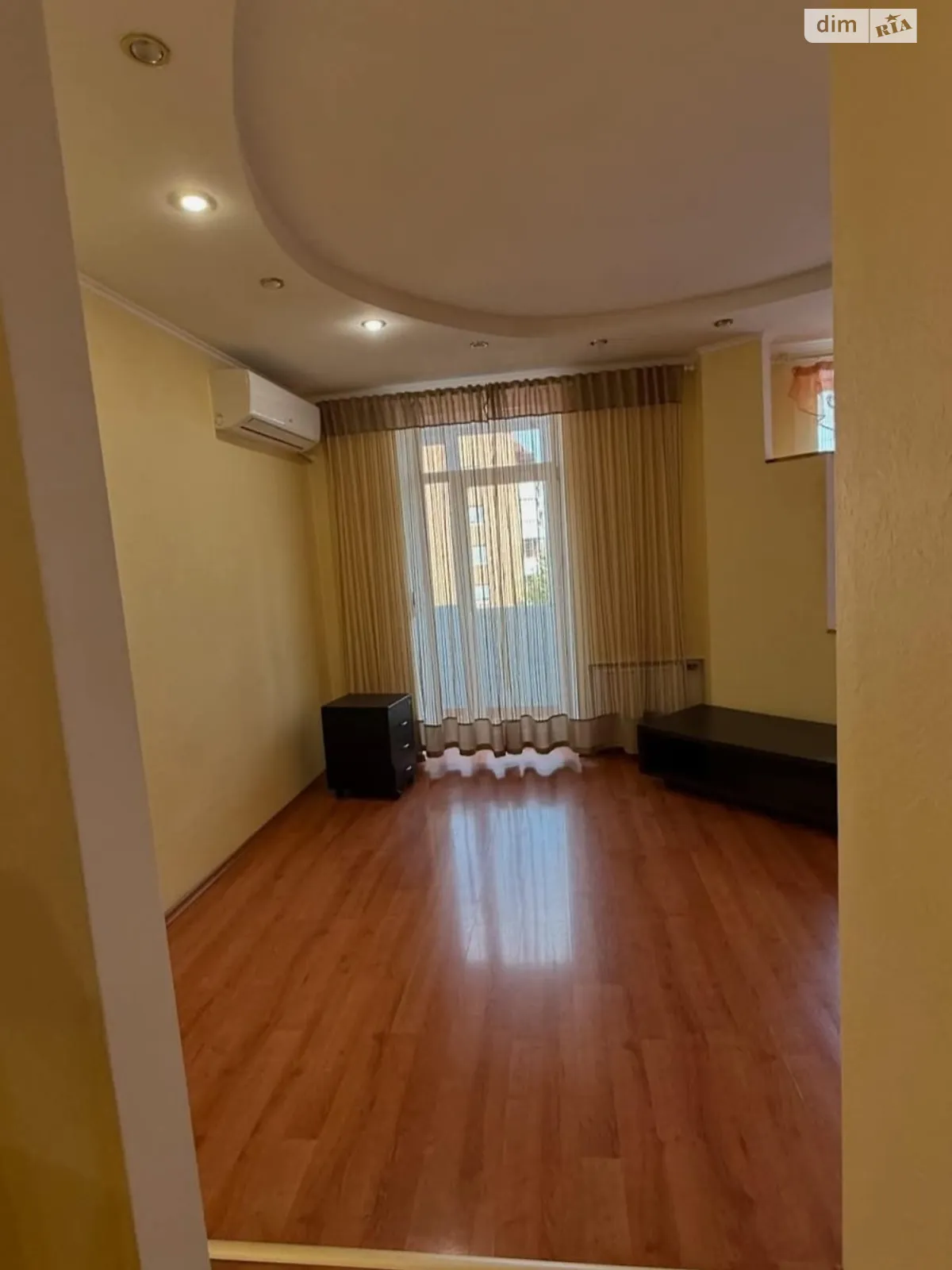 Продается 3-комнатная квартира 63.5 кв. м в Кривом Роге, ул. Дмитрия Войчишена, 7 - фото 1