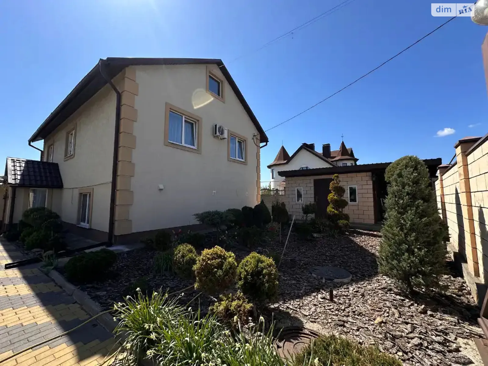 Продается дом на 2 этажа 160 кв. м с террасой, цена: 100000 $ - фото 1