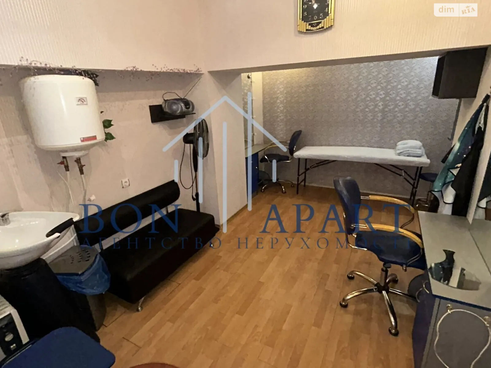 Сдается в аренду офис 22 кв. м в бизнес-центре, цена: 8000 грн - фото 1