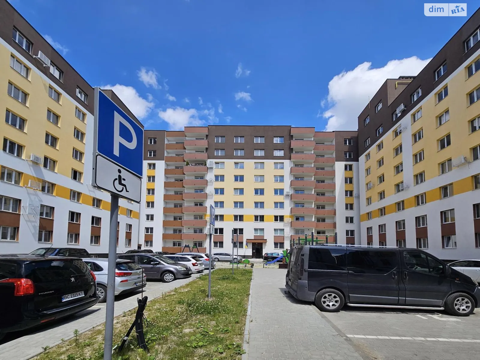 Продается 1-комнатная квартира 41.2 кв. м в Сокольниках, ул. Героев Крут - фото 1