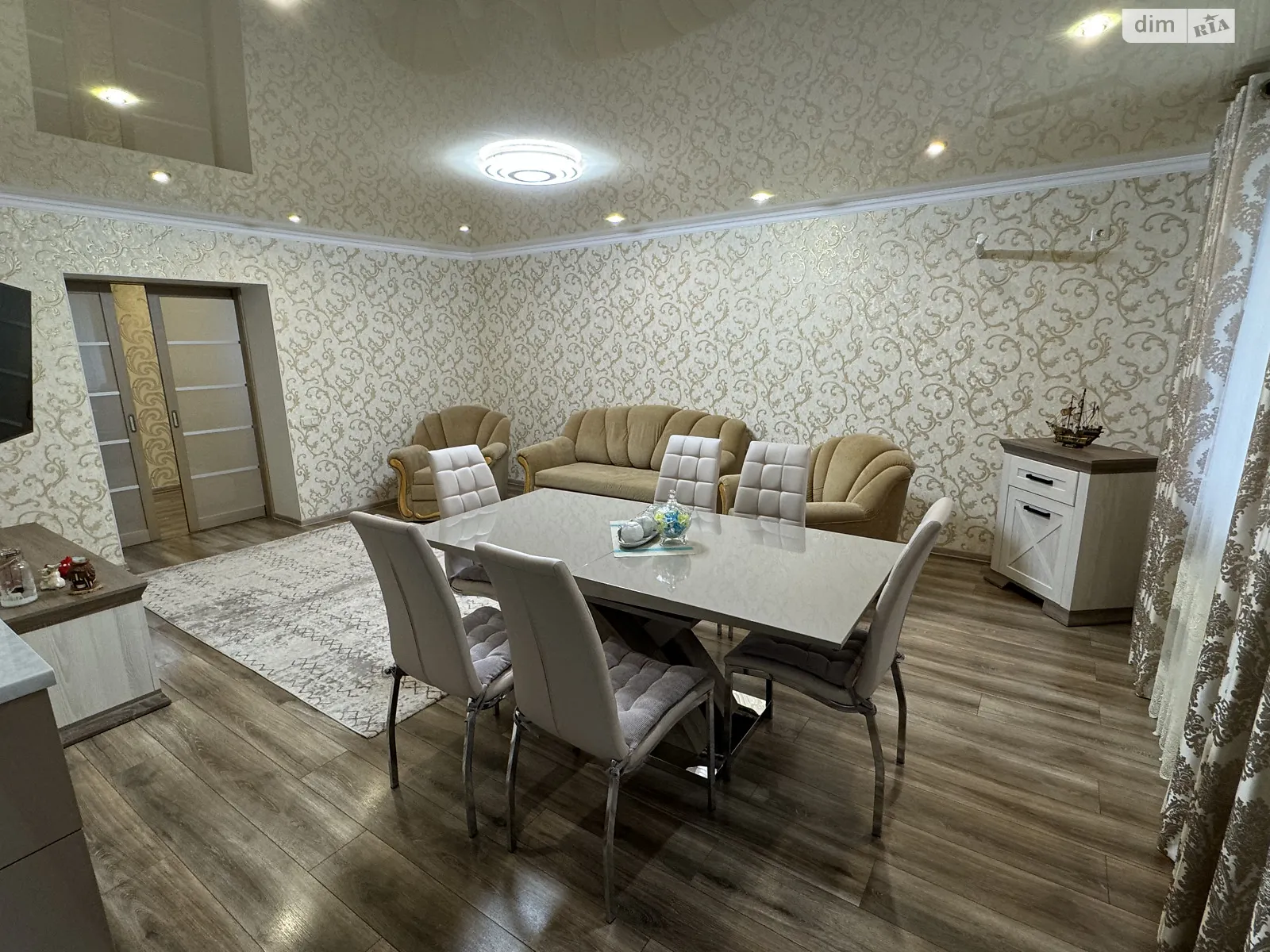 Продается 3-комнатная квартира 119.1 кв. м в Кременчуге, ул. Доктора Бончука (Манагарова), 25 - фото 1