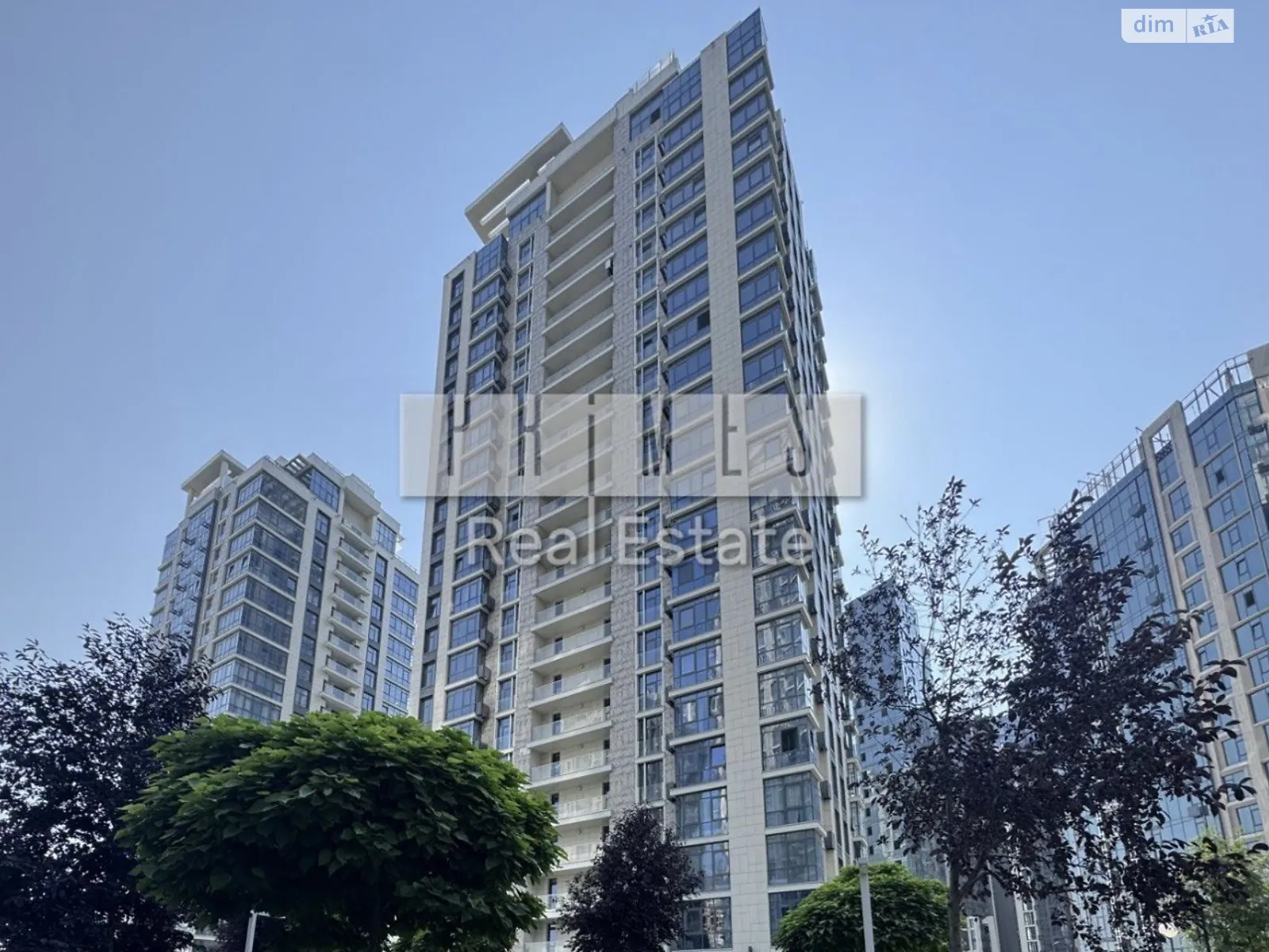 Продается 3-комнатная квартира 132.1 кв. м в Киеве, ул. Андрея Верхогляда(Драгомирова), 19А - фото 1