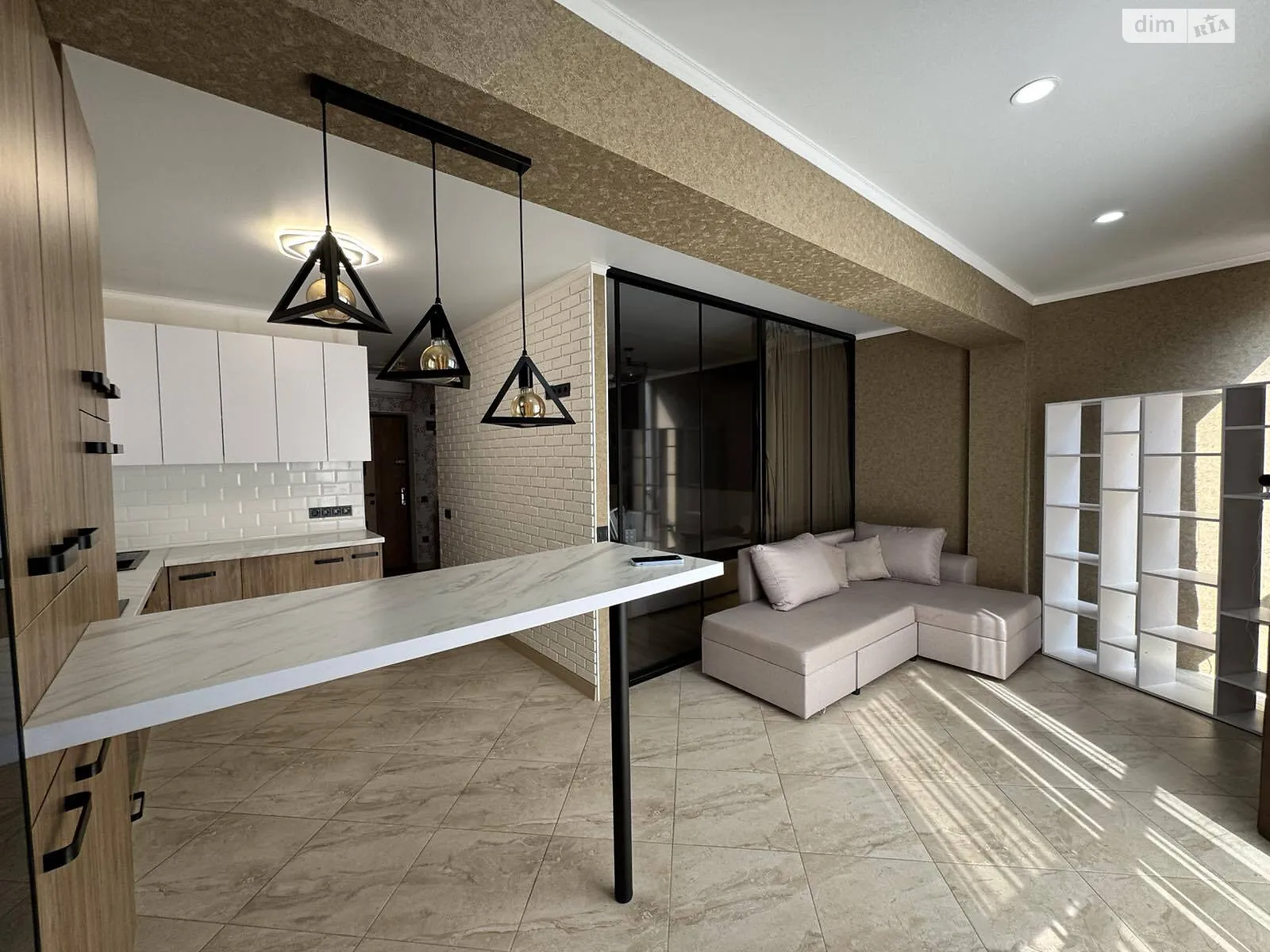 Продається 1-кімнатна квартира 39.6 кв. м у Одесі, вул. Олексія Вадатурського(Маршала Малиновського), 18 - фото 1