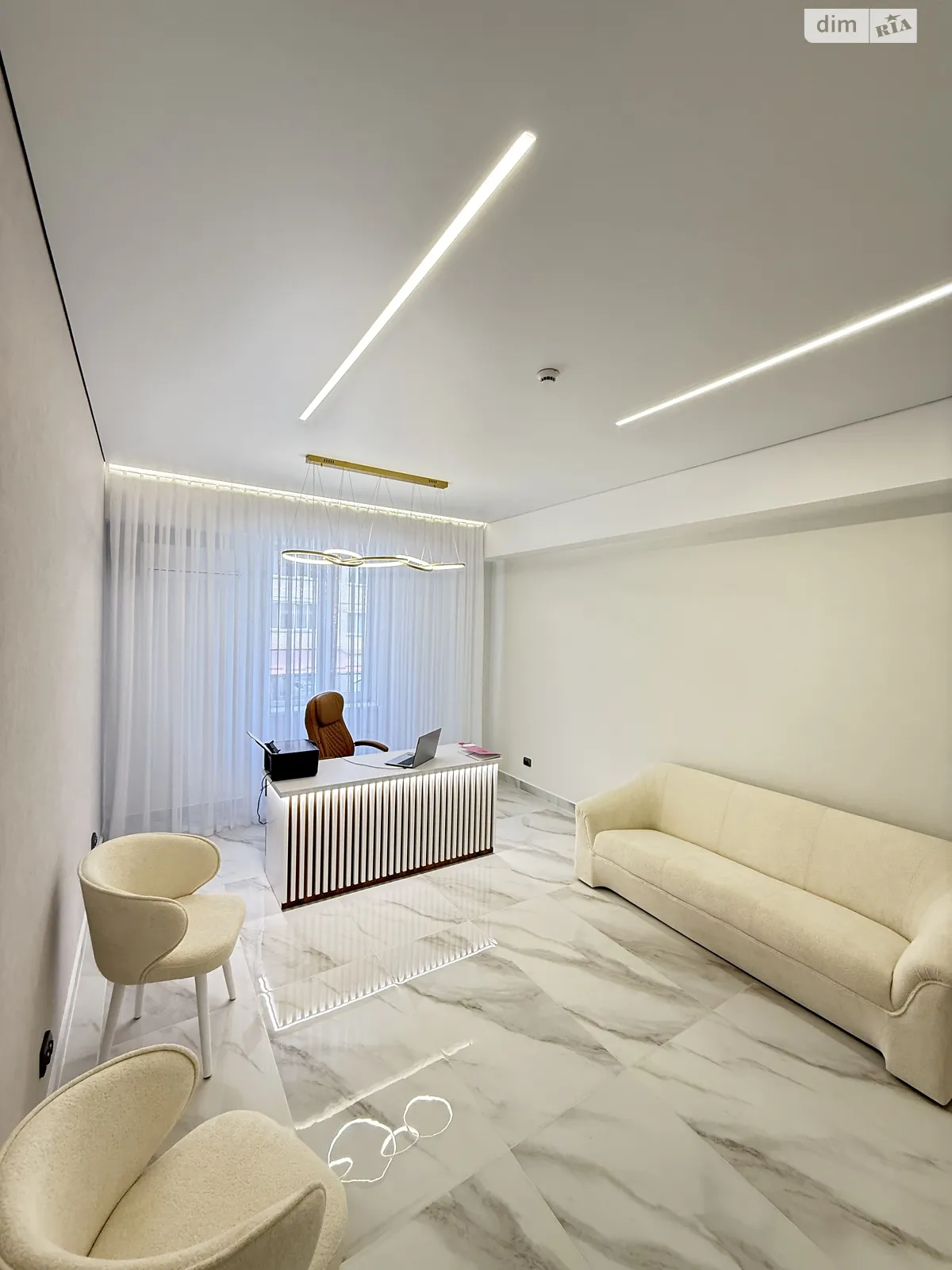 Продається офіс 24 кв. м в бізнес-центрі, цена: 33500 $ - фото 1
