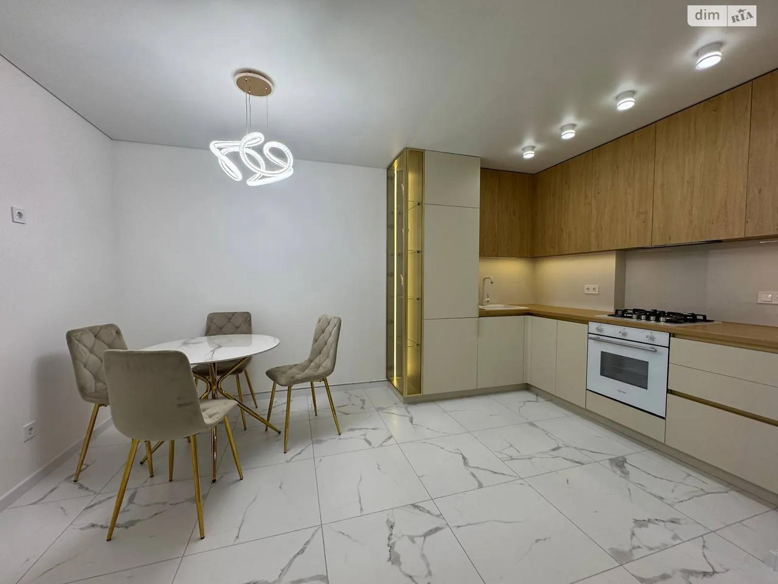 2-комнатная квартира 57 кв. м в Тернополе, ул. Смакулы - фото 1