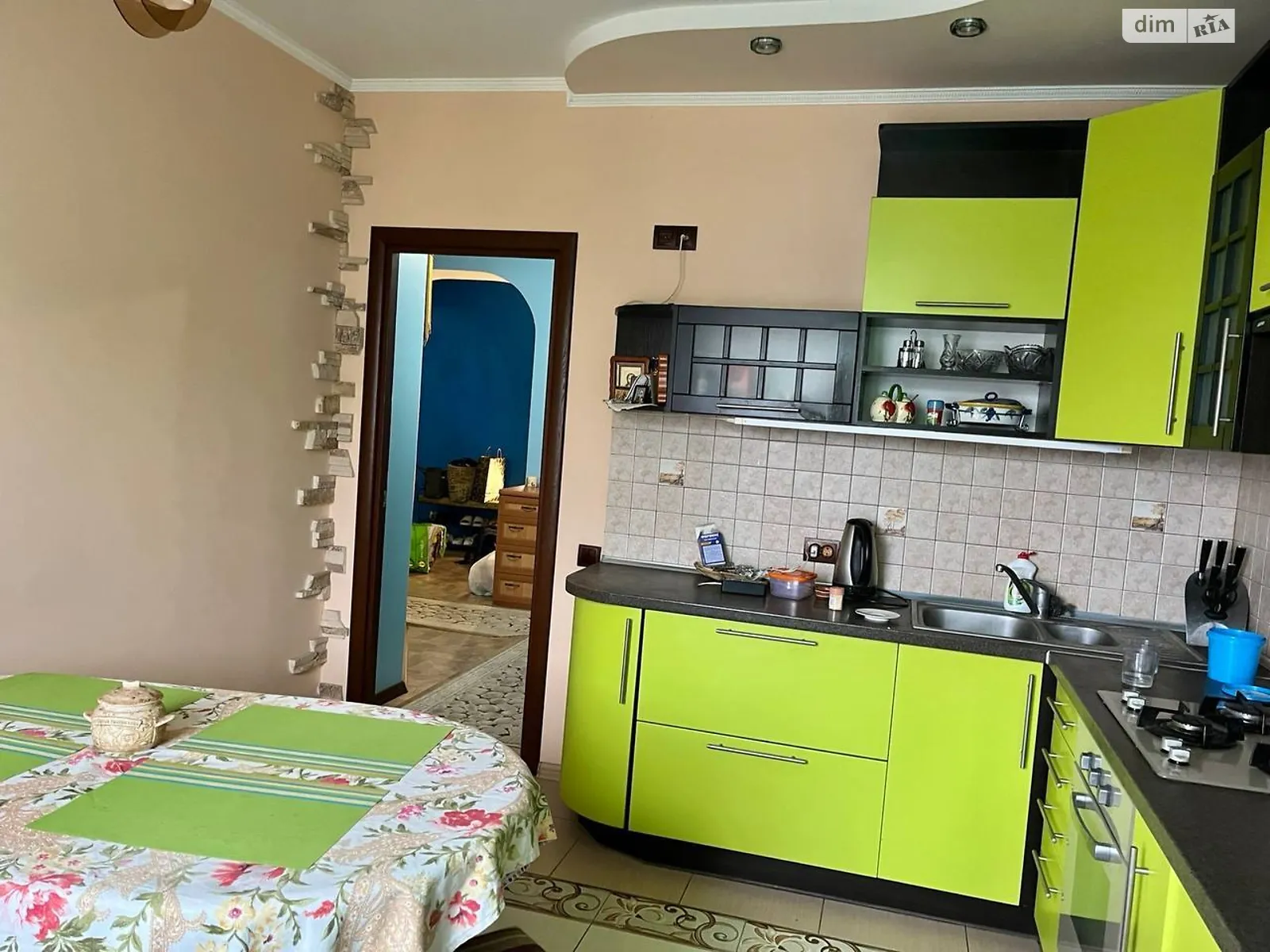 Продается 2-комнатная квартира 68.4 кв. м в Хмельницком, ул. Заречанская, 26/1 - фото 1