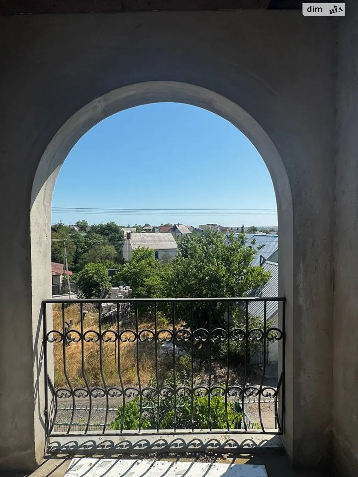 Продается дом на 2 этажа 134.8 кв. м с бассейном, цена: 35000 $ - фото 1