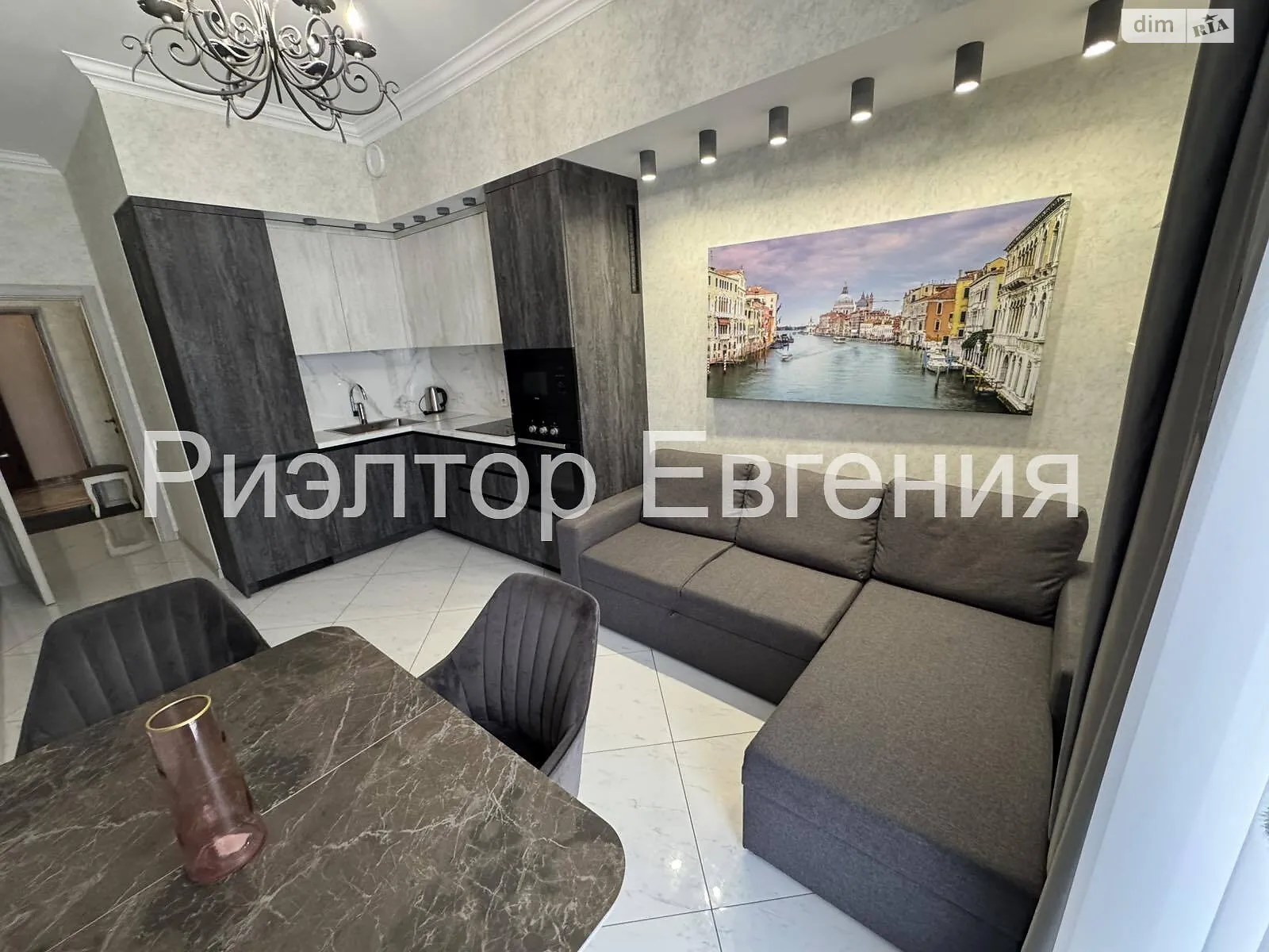 Сдается в аренду 1-комнатная квартира 55 кв. м в Одессе, ул. Вадима Корженка(Осипова), 39 - фото 1