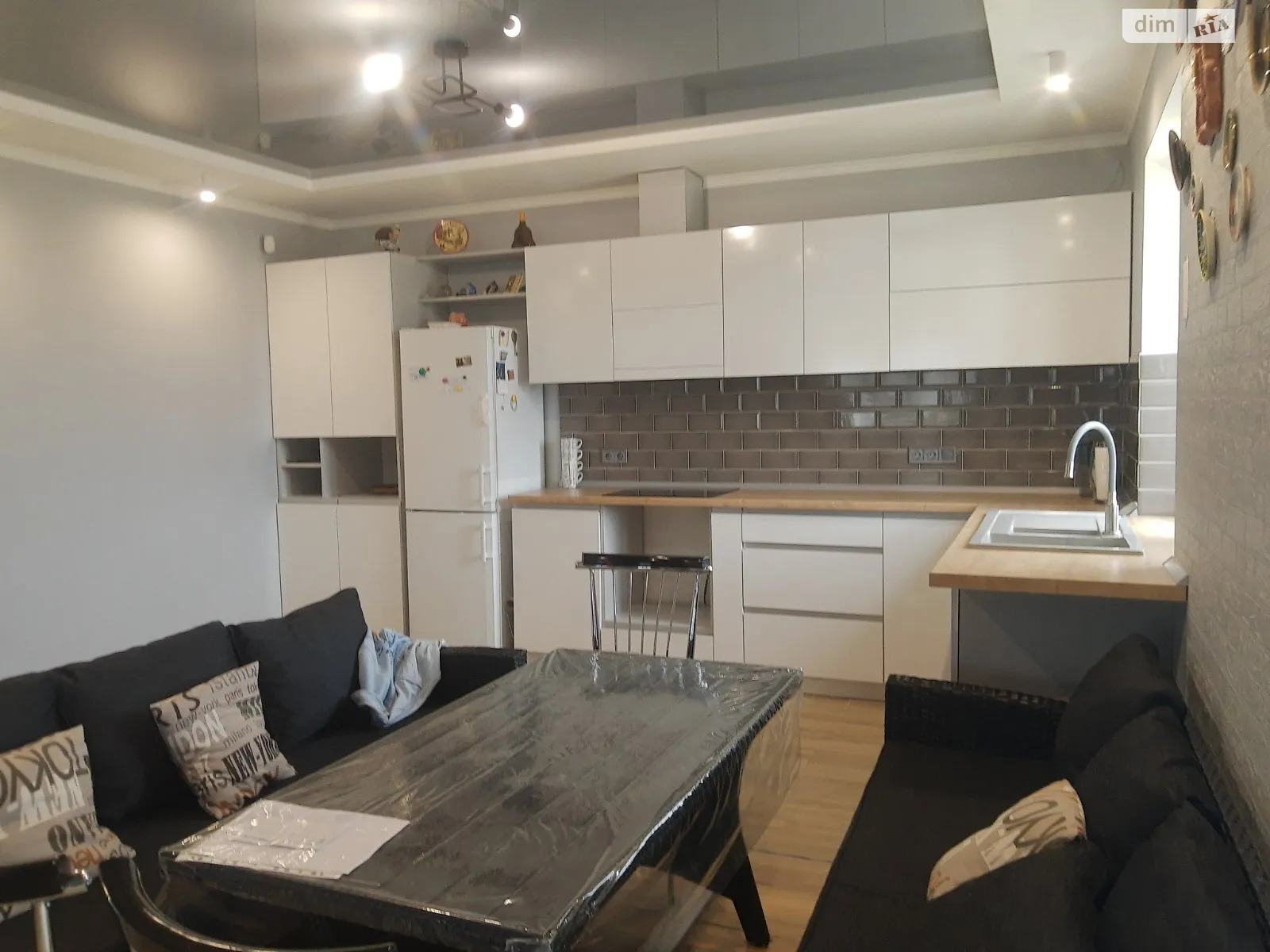 Продається одноповерховий будинок 97.6 кв. м з гаражем, цена: 87000 $ - фото 1