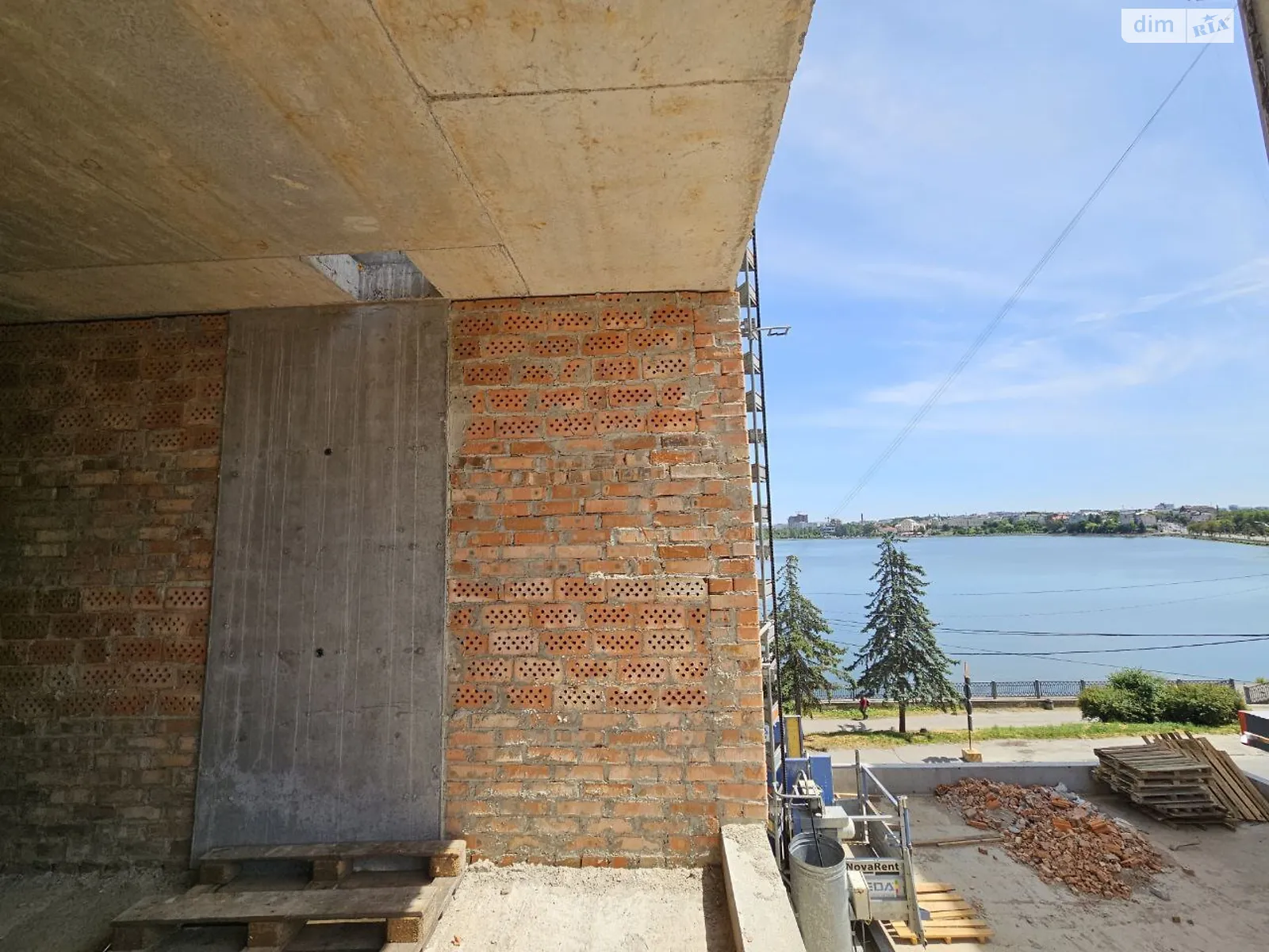 1-комнатная квартира 46.8 кв. м в Тернополе, ул. Чумацкая - фото 1