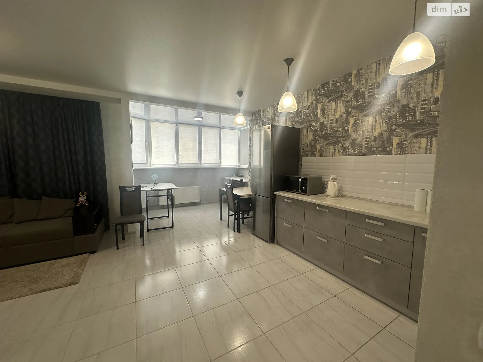 Продается 1-комнатная квартира 48 кв. м в Одессе, мас. Радужный - фото 1