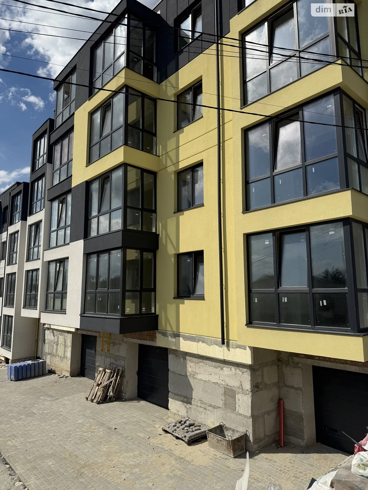 2-комнатная квартира 67.6 кв. м в Тернополе, ул. Глубокая Долина - фото 1