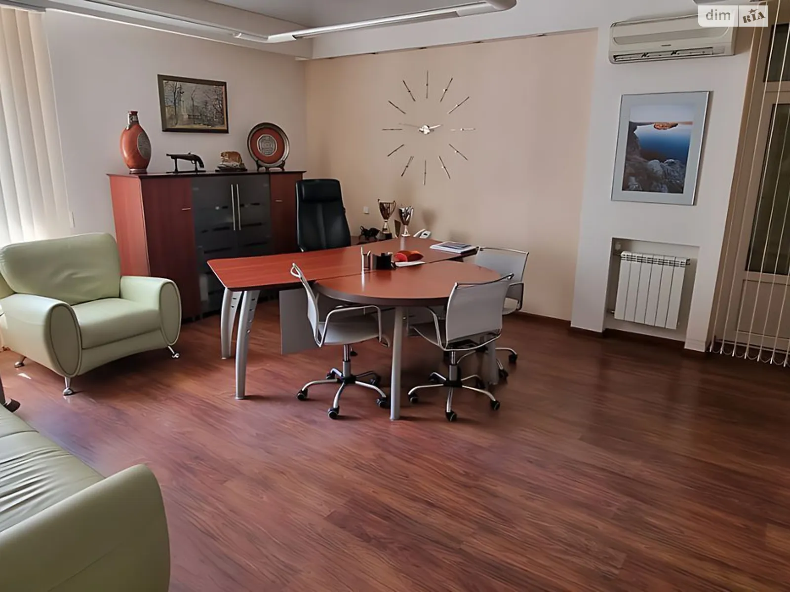 Сдается в аренду офис 280 кв. м в бизнес-центре, цена: 54400 грн - фото 1