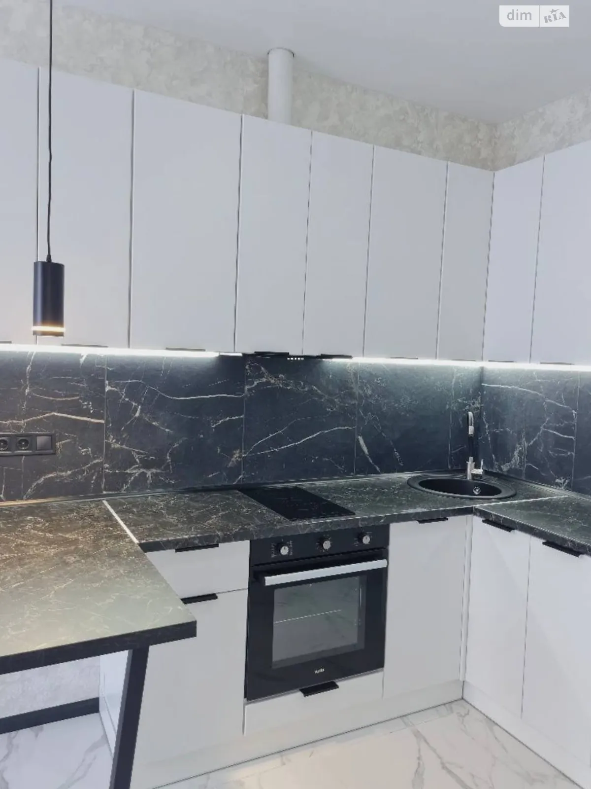 Продается 1-комнатная квартира 24 кв. м в Одессе, ул. Генуэзская, 1/1 - фото 1