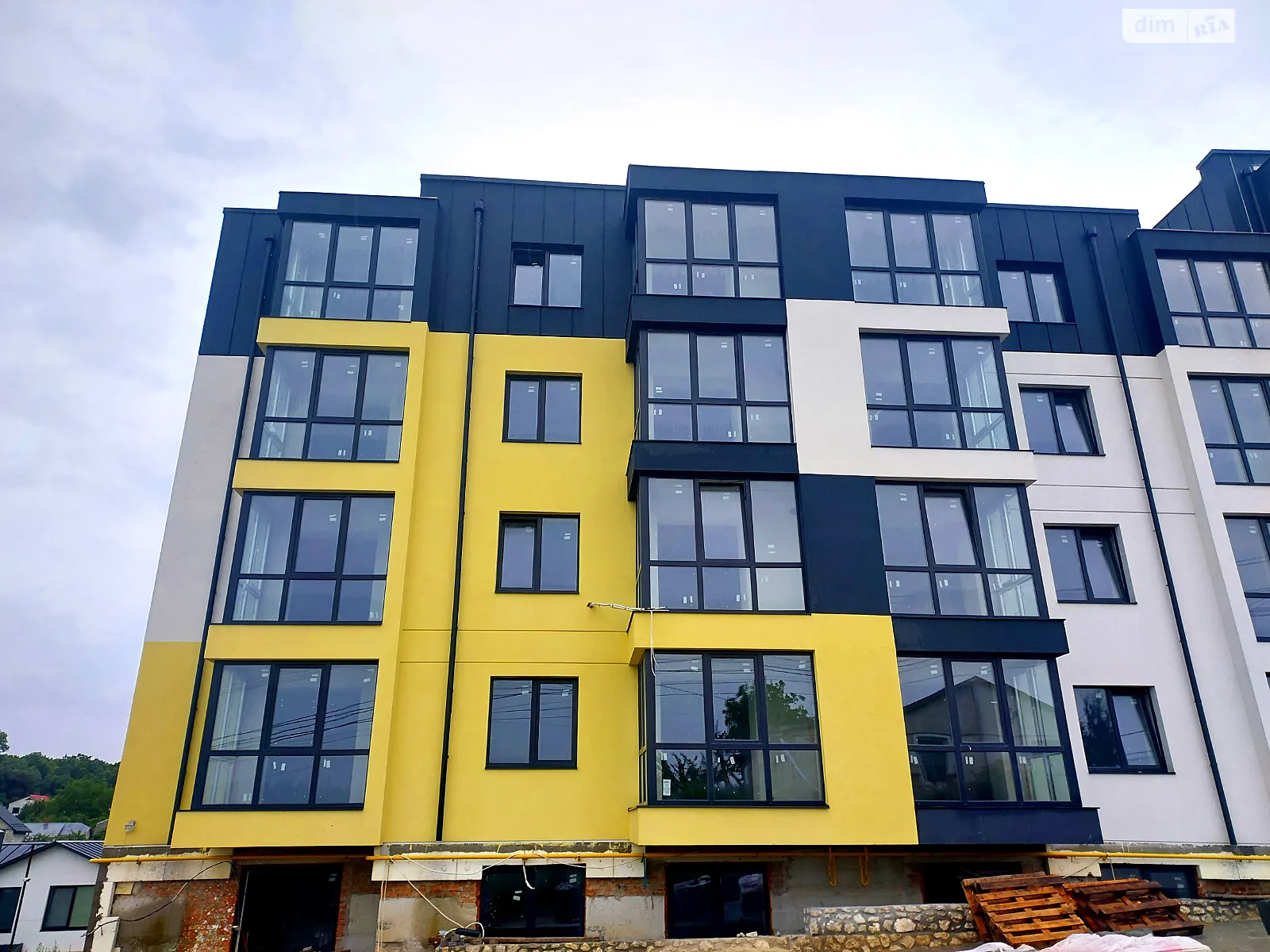 2-комнатная квартира 67.3 кв. м в Тернополе, ул. Глубокая Долина - фото 1