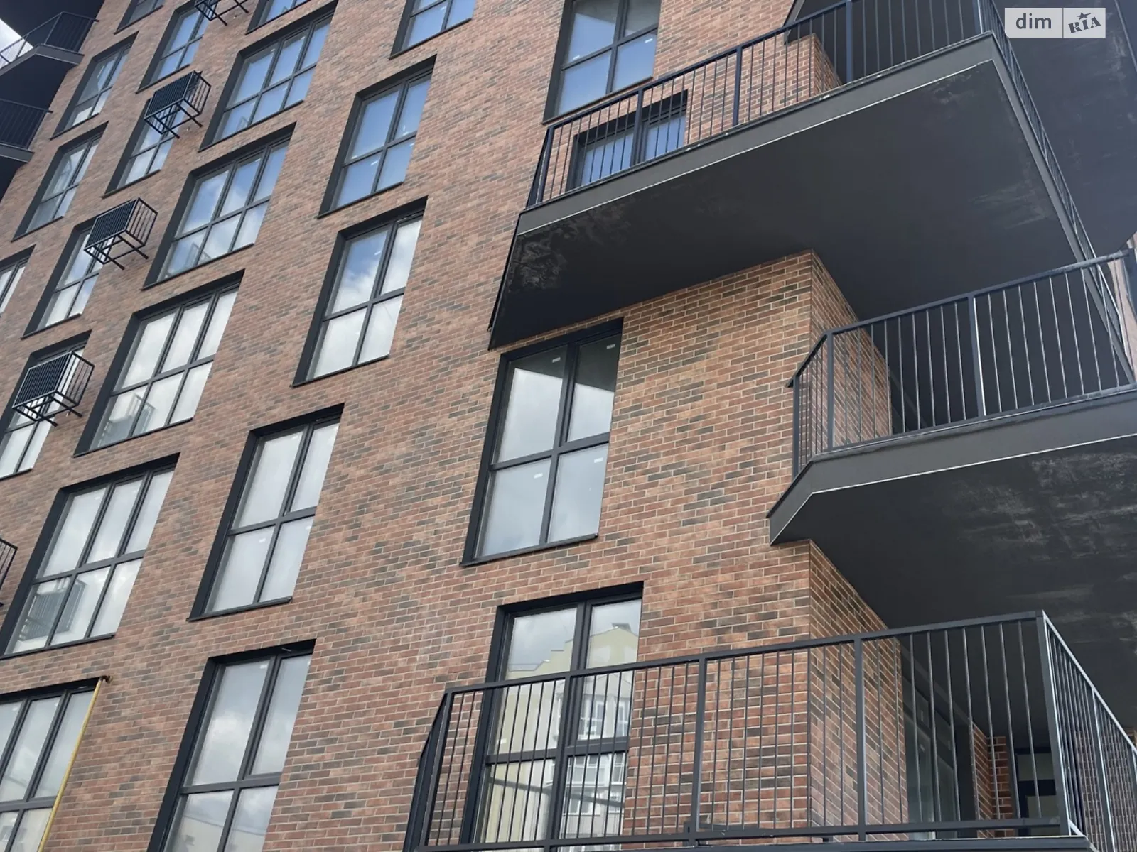 Продается 2-комнатная квартира 67 кв. м в Виннице, ул. Келецкая, 125А - фото 1