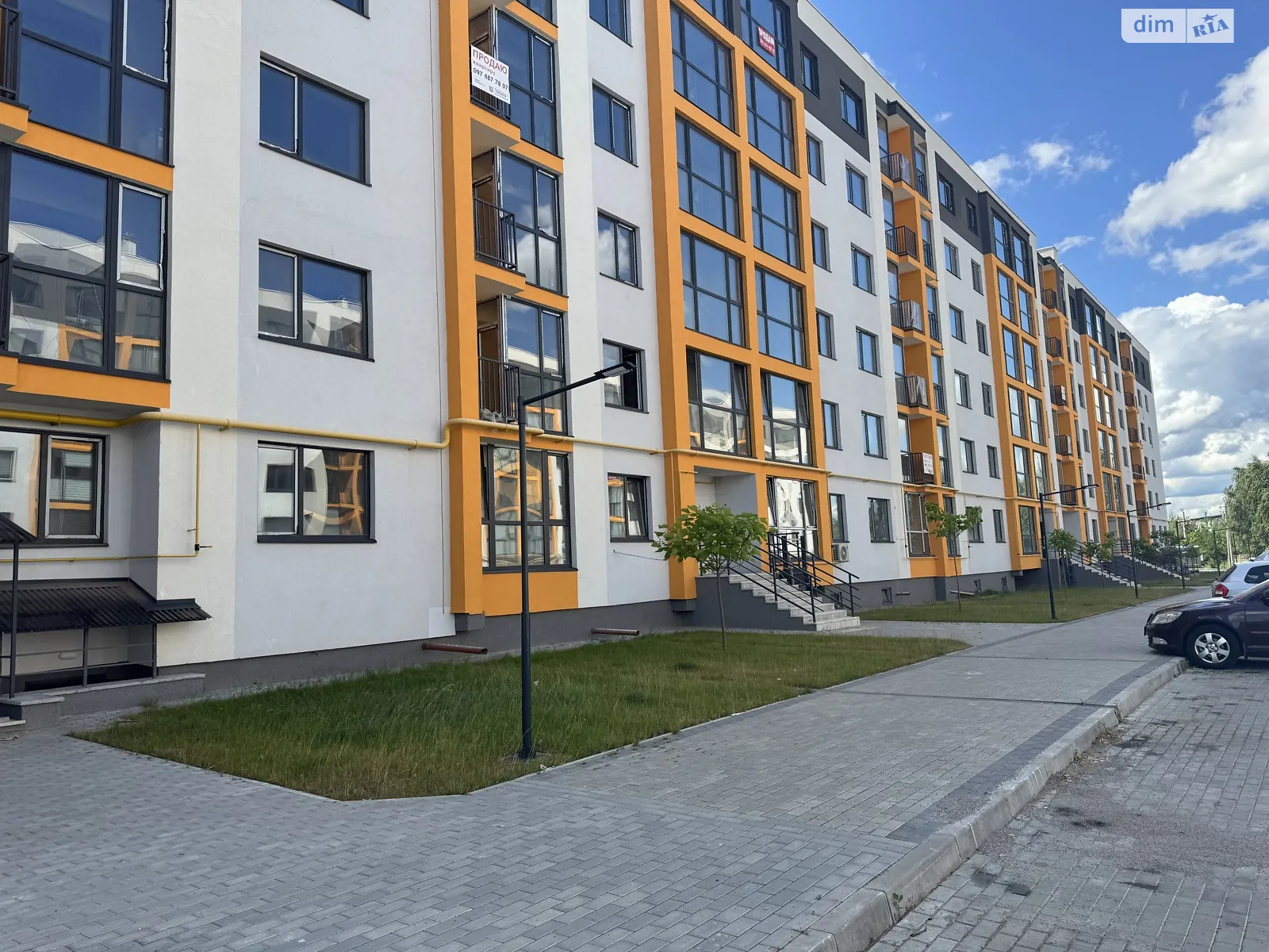 Продается 2-комнатная квартира 74 кв. м в Березиной, ул. Радужная, 104 - фото 1