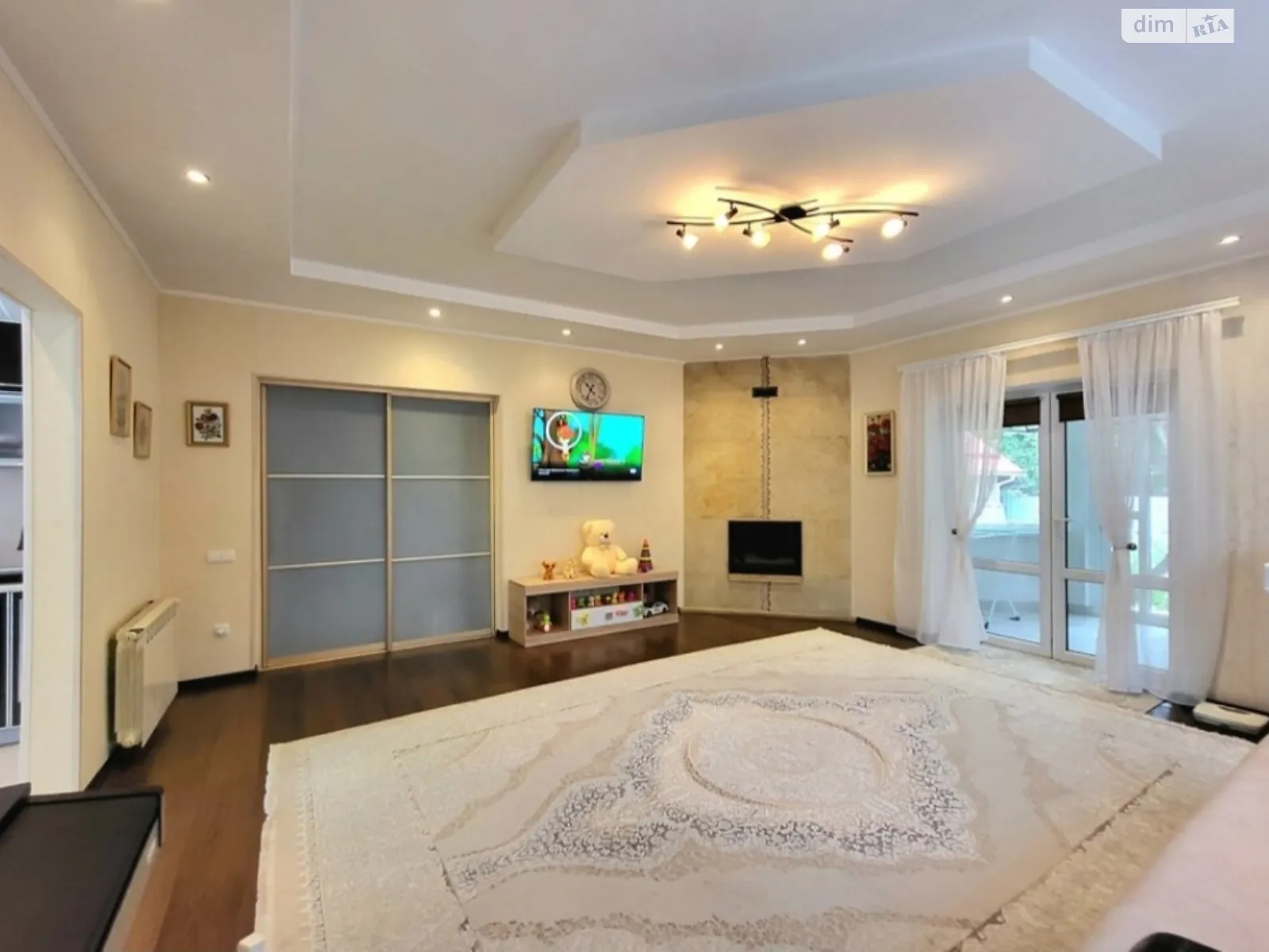 Продается дом на 2 этажа 140 кв. м с гаражом, цена: 136000 $ - фото 1