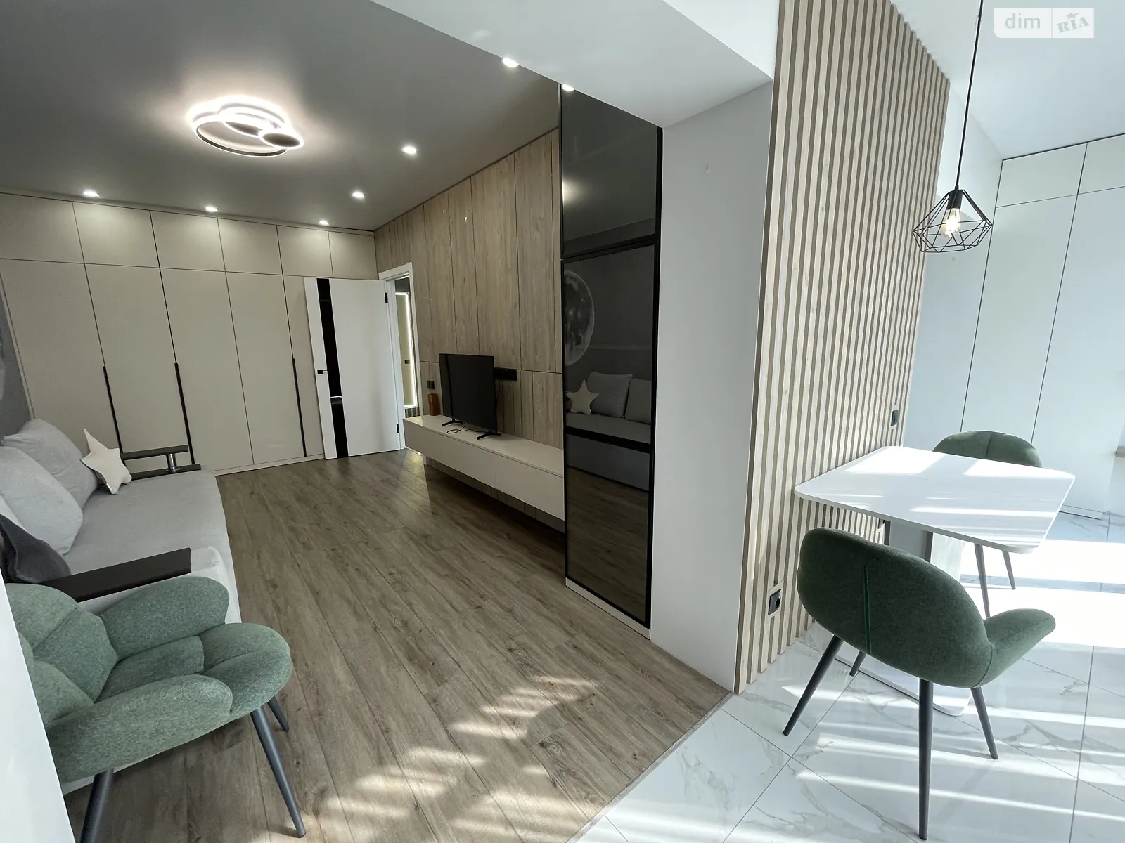 Продається 2-кімнатна квартира 73.5 кв. м у Ірпені, вул. Патріотів - фото 1