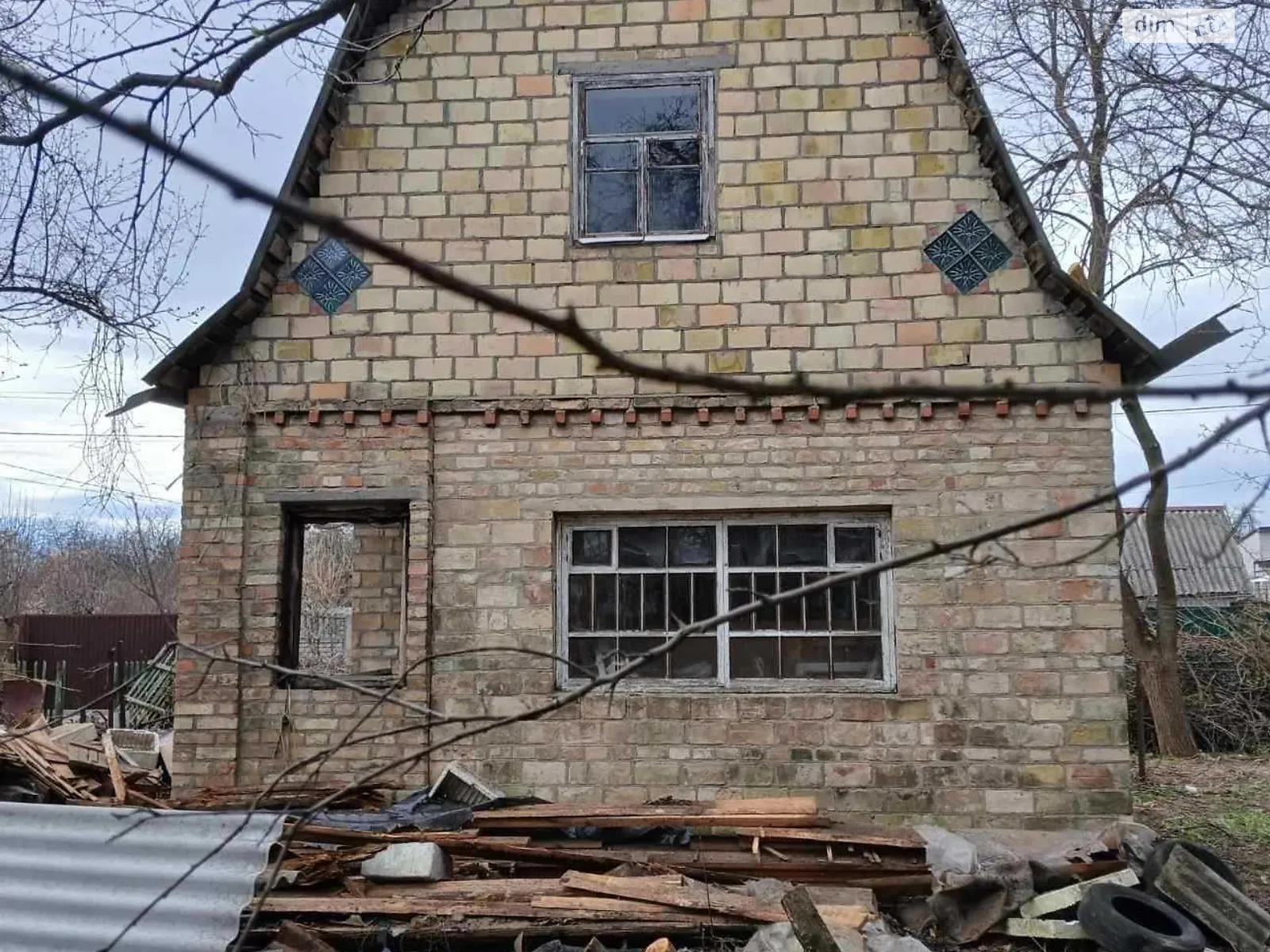 Продается дом на 2 этажа 80 кв. м с садом, цена: 20000 $ - фото 1