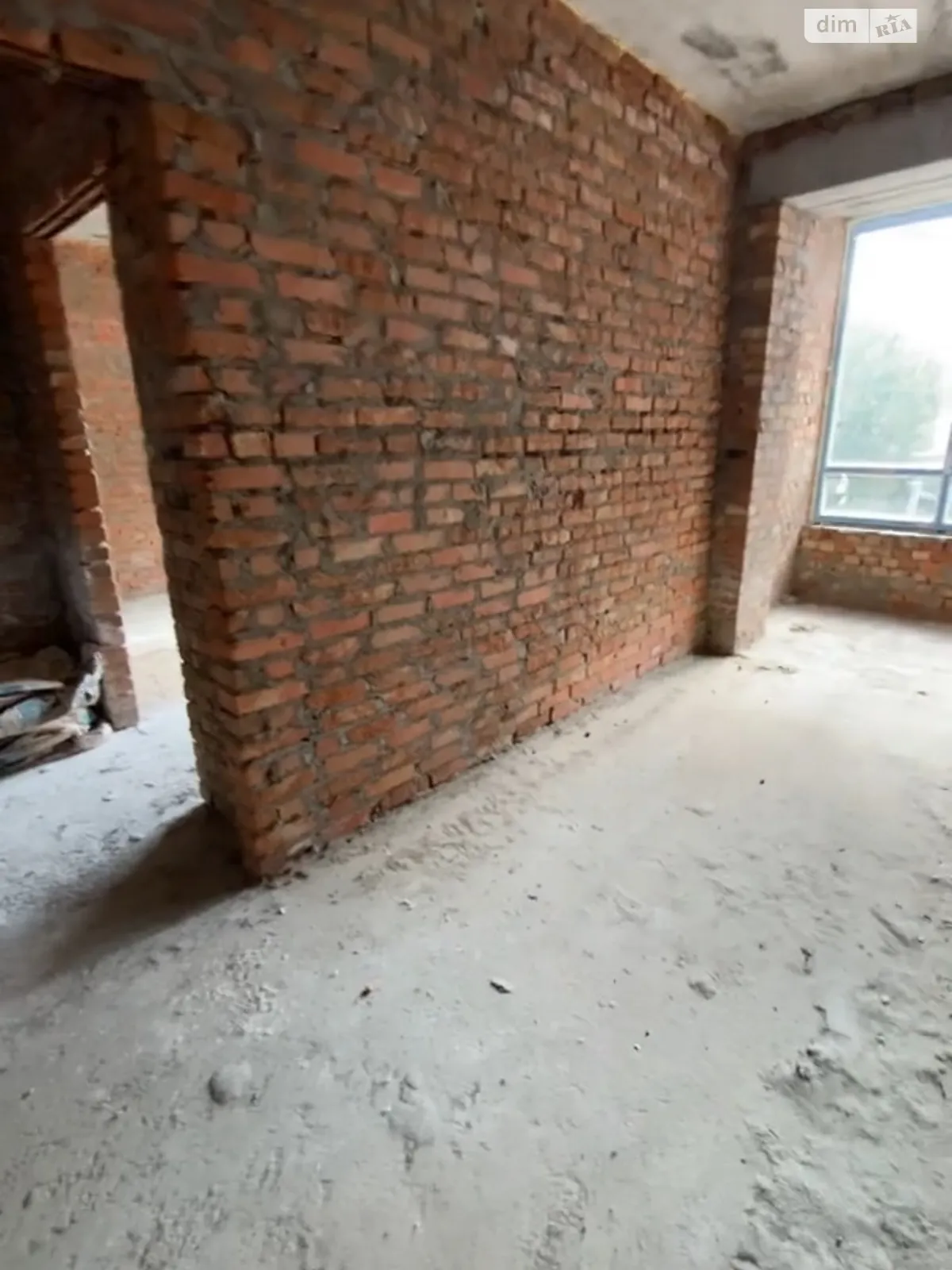 Продается 1-комнатная квартира 35 кв. м в Буче, ул. Яблонская, 17 - фото 1