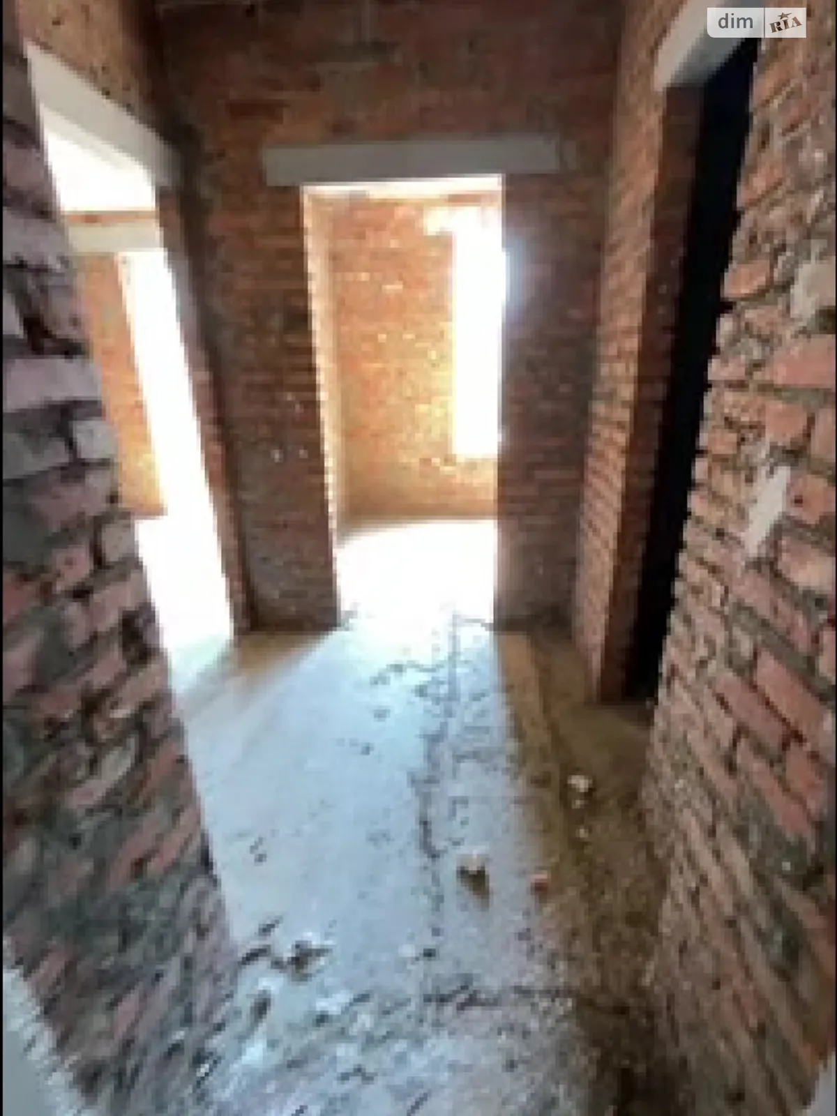 Продается 1-комнатная квартира 36 кв. м в Буче, ул. Яблонская - фото 1