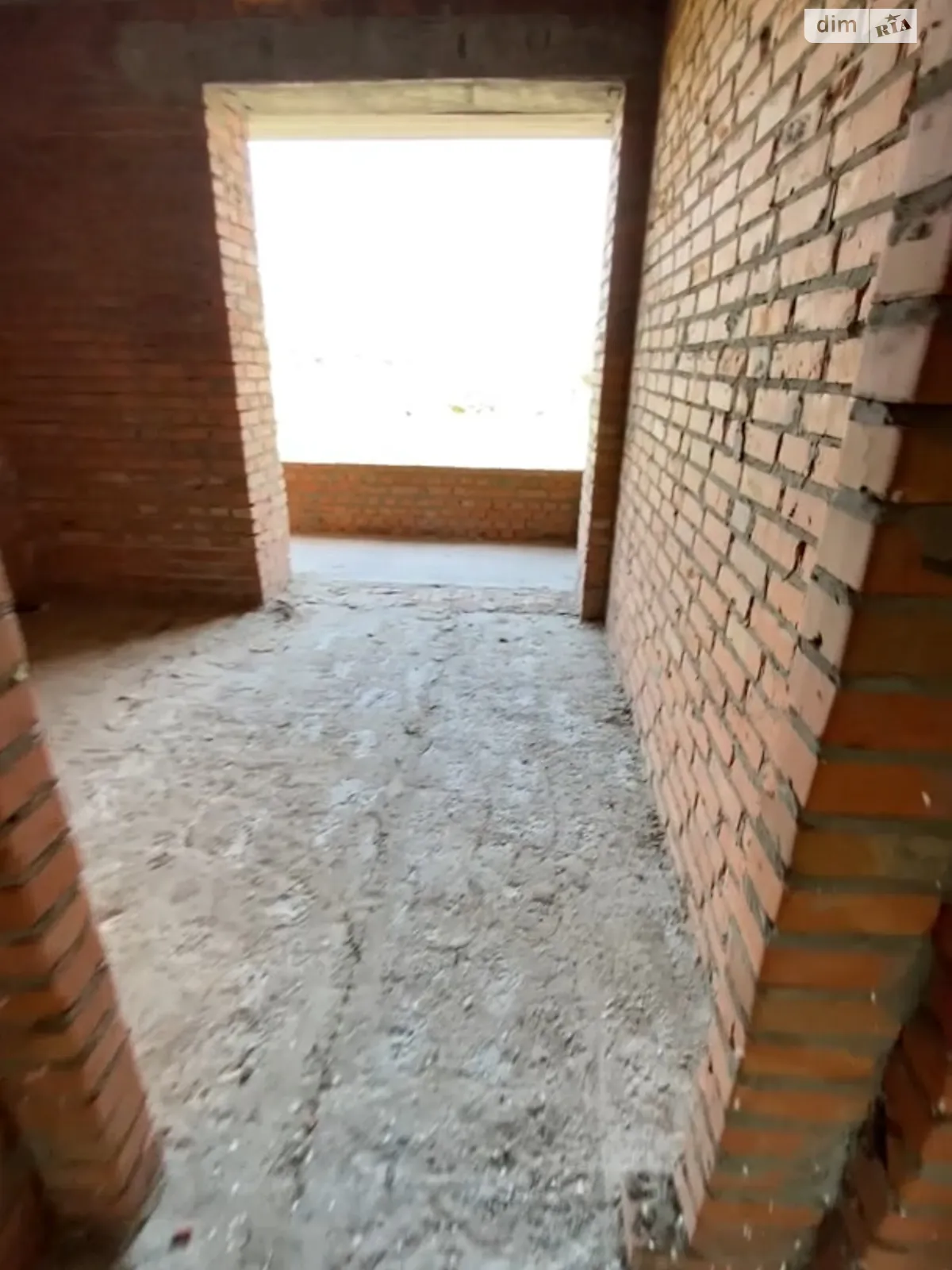 Продается 1-комнатная квартира 36 кв. м в Буче, ул. Яблонская, 17 - фото 1