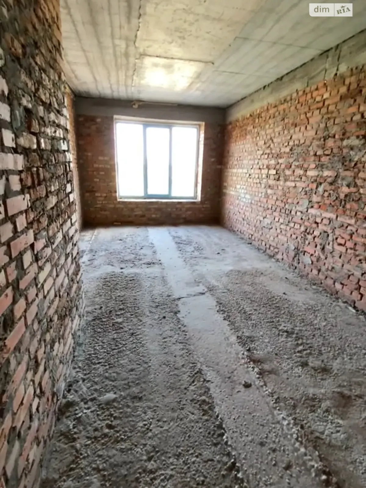 Продается 1-комнатная квартира 37 кв. м в Буче, ул. Яблонская, 17 - фото 1