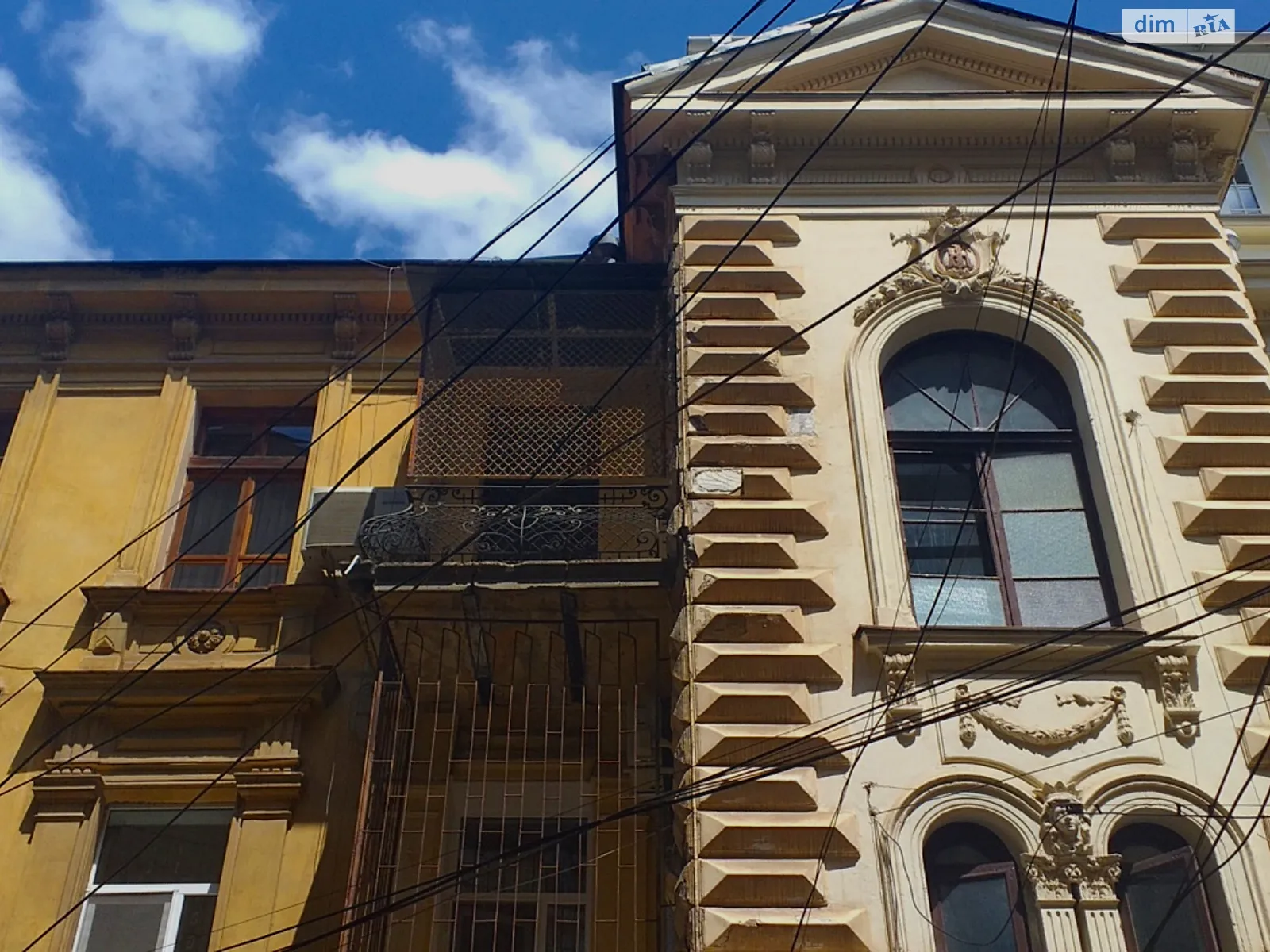 Продается 2-комнатная квартира 71.2 кв. м в Одессе, пл. Екатерининская - фото 1