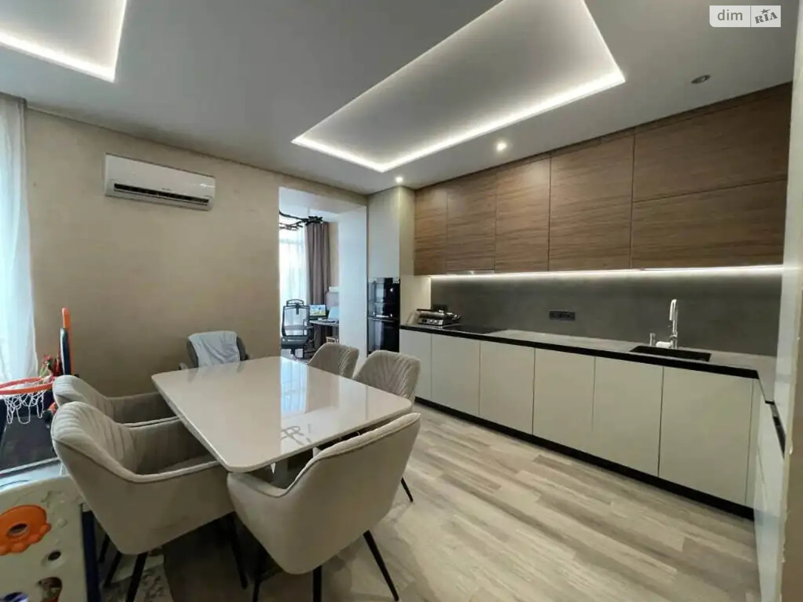 Продається 2-кімнатна квартира 78 кв. м у Дніпрі, вул. Хмельницького Богдана, 11А - фото 1