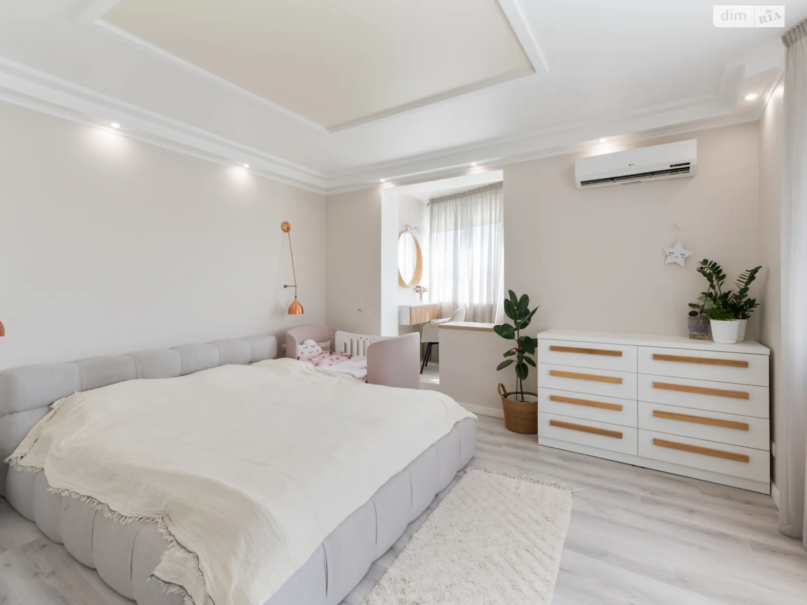 Продается 3-комнатная квартира 107.7 кв. м в Киеве, ул. Урловская, 11/44 - фото 1