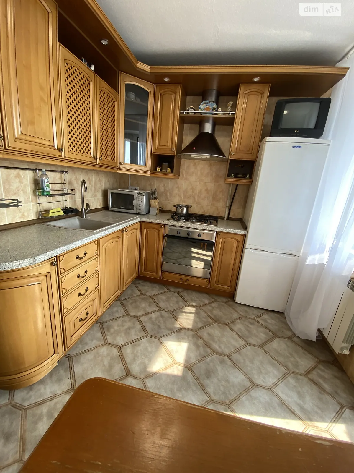 Продается 3-комнатная квартира 71.2 кв. м в Киеве, пл. Оболонская, 1 - фото 1