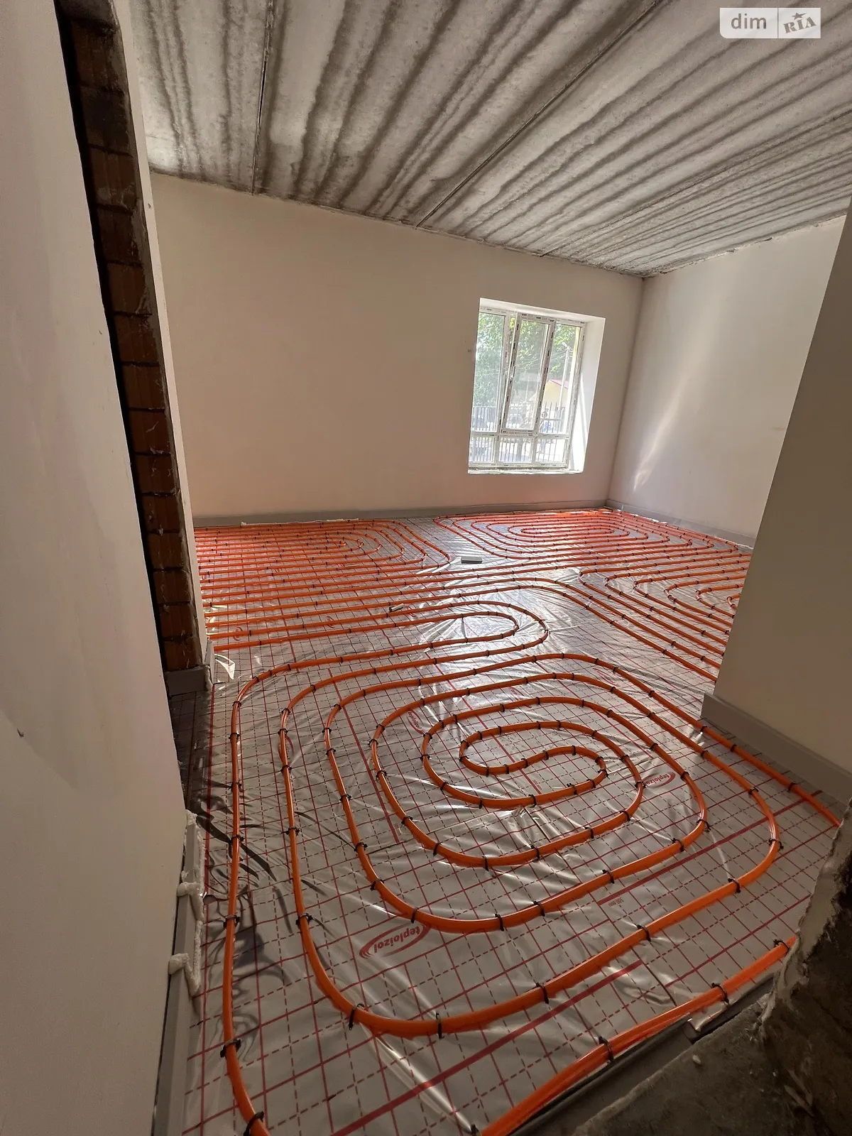 Продається 1-кімнатна квартира 35 кв. м у Ворзелі, вул. Курортна, 1 - фото 1