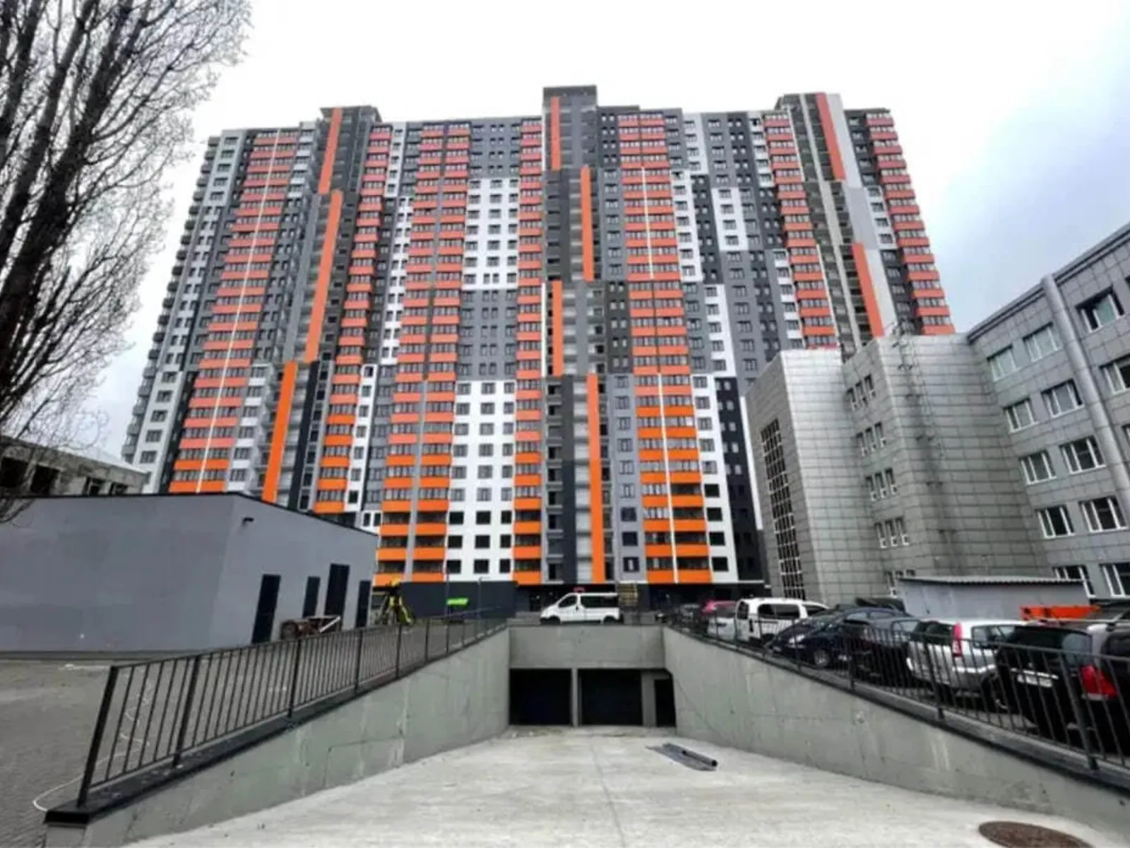 Продается 3-комнатная квартира 86.7 кв. м в Киеве, ул. Владимира Сосюры, 6Б - фото 1