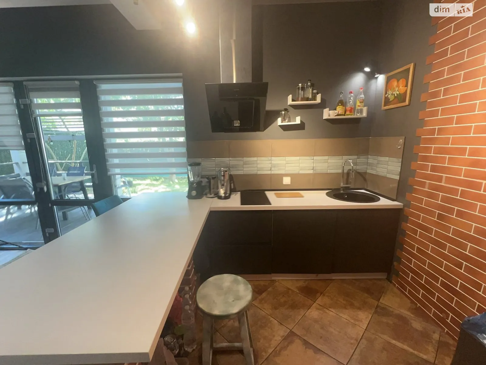 Продается дом на 2 этажа 137.7 кв. м с подвалом, цена: 205000 $ - фото 1