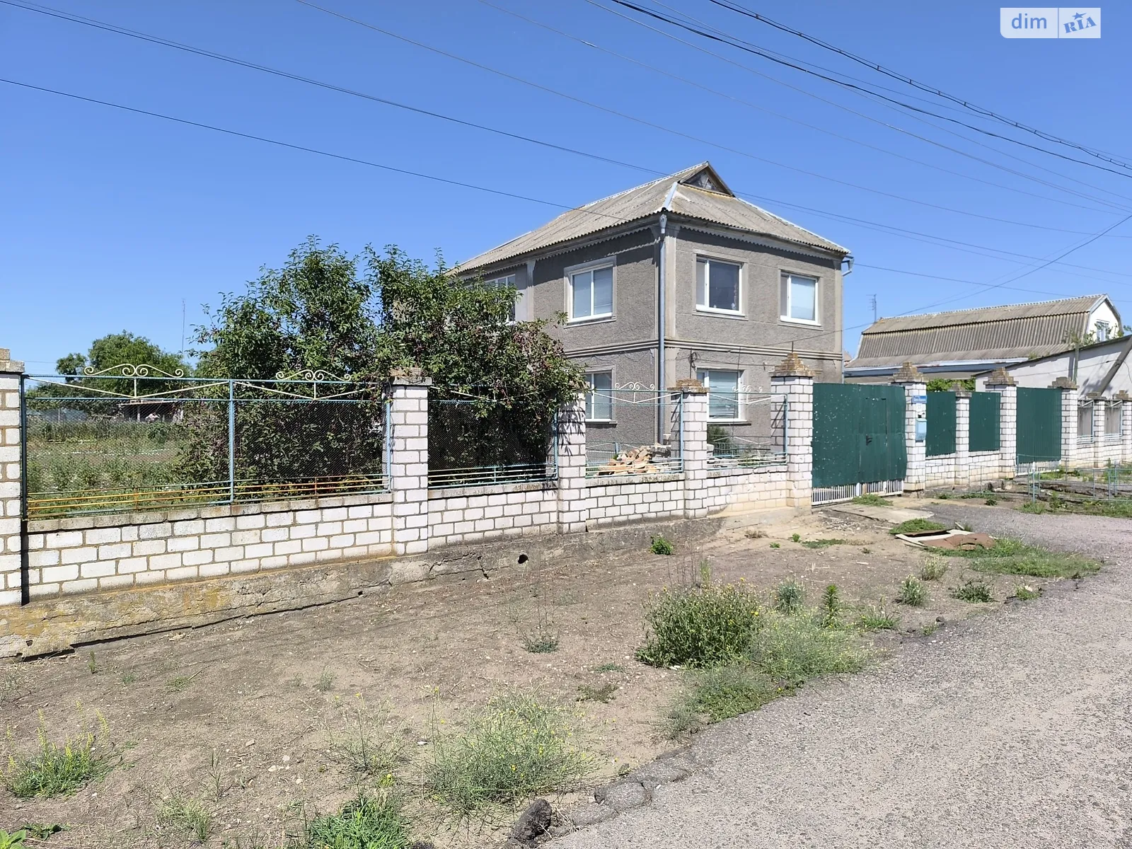 Продается дом на 2 этажа 188 кв. м с верандой, цена: 50000 $ - фото 1