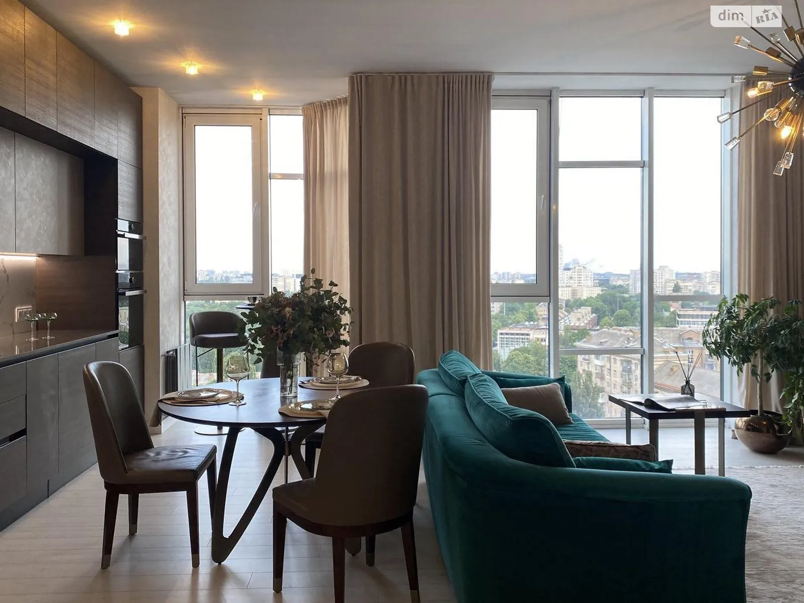 Продается 1-комнатная квартира 69.7 кв. м в Киеве, ул. Авиаконструктора Антонова, 2Б - фото 1