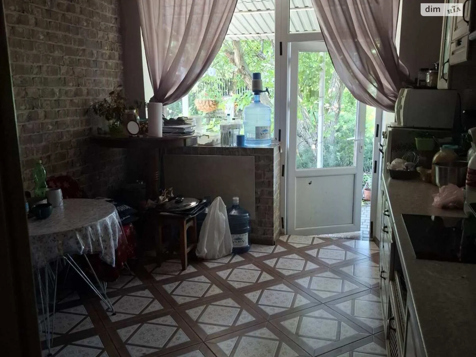 Продается дом на 2 этажа 90 кв. м с подвалом, цена: 74999 $ - фото 1