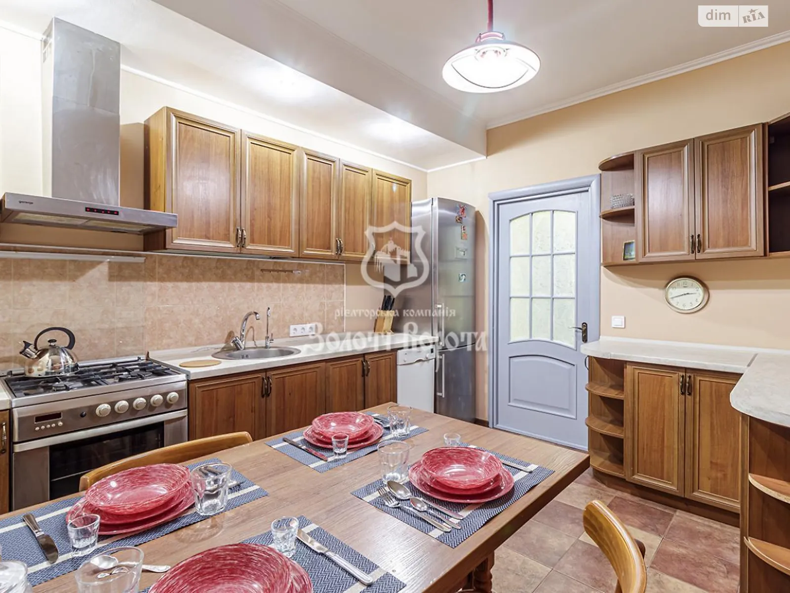 Продается дом на 2 этажа 217.5 кв. м с балконом, цена: 152000 $ - фото 1