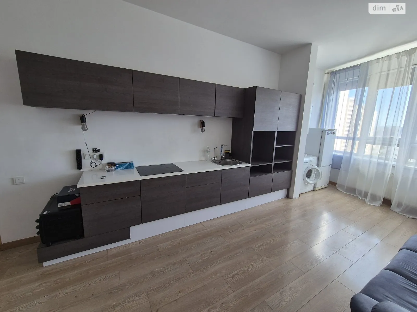 Продается 1-комнатная квартира 53.5 кв. м в Одессе, ул. Независимости, 11/1 - фото 1