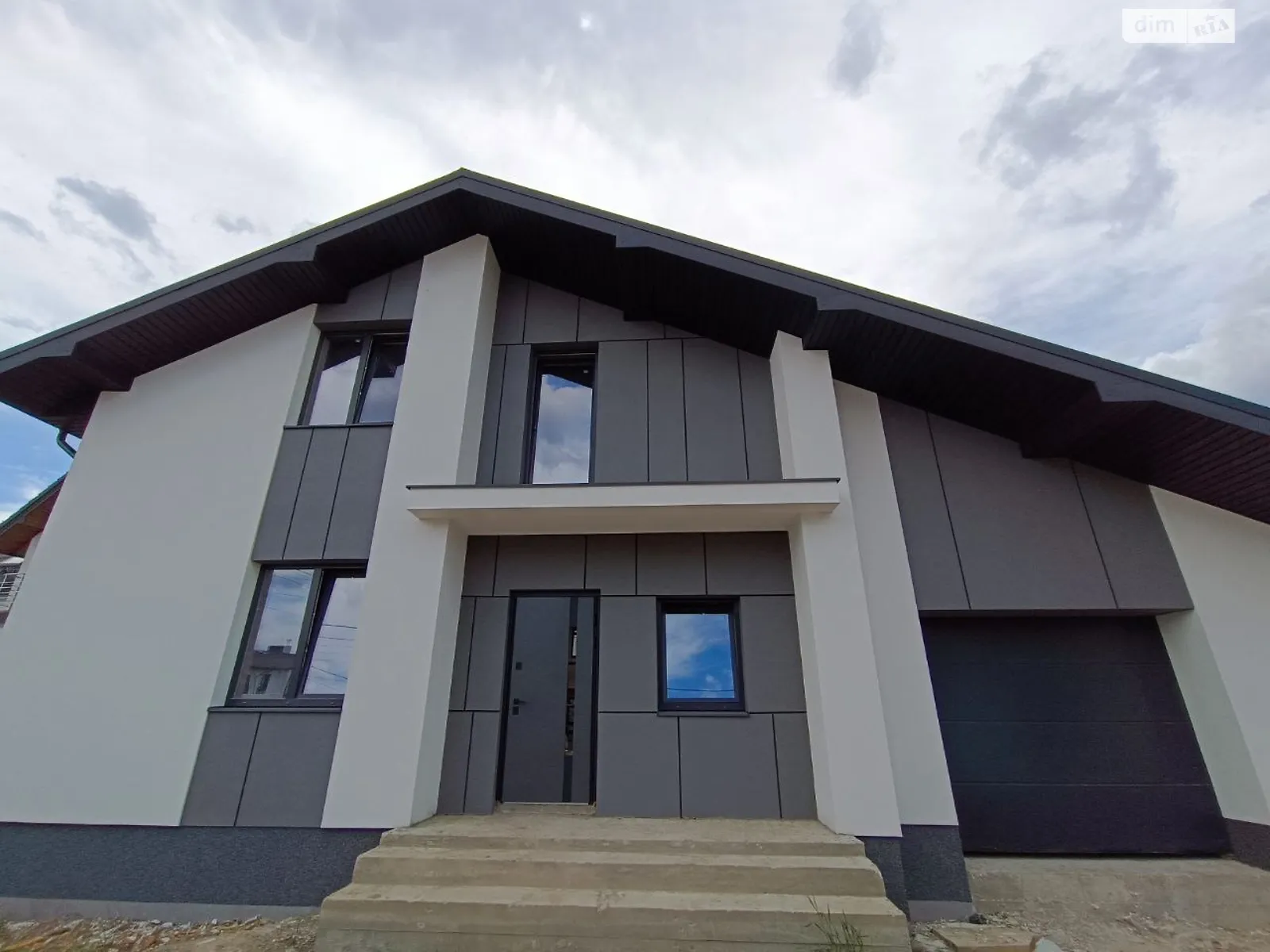 Продається будинок 2 поверховий 193 кв. м з балконом, цена: 189997 $ - фото 1