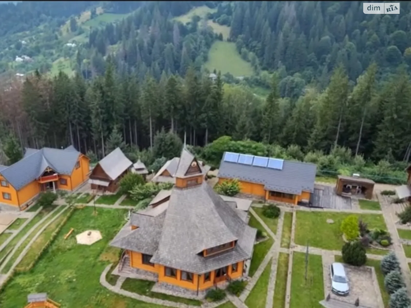 Продается дом на 3 этажа 1200 кв. м с беседкой, цена: 1250000 € - фото 1