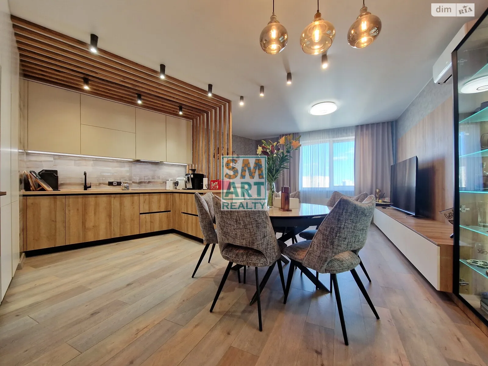 Продается 3-комнатная квартира 117 кв. м в Киеве, ул. Новомостицкая, 15 - фото 1