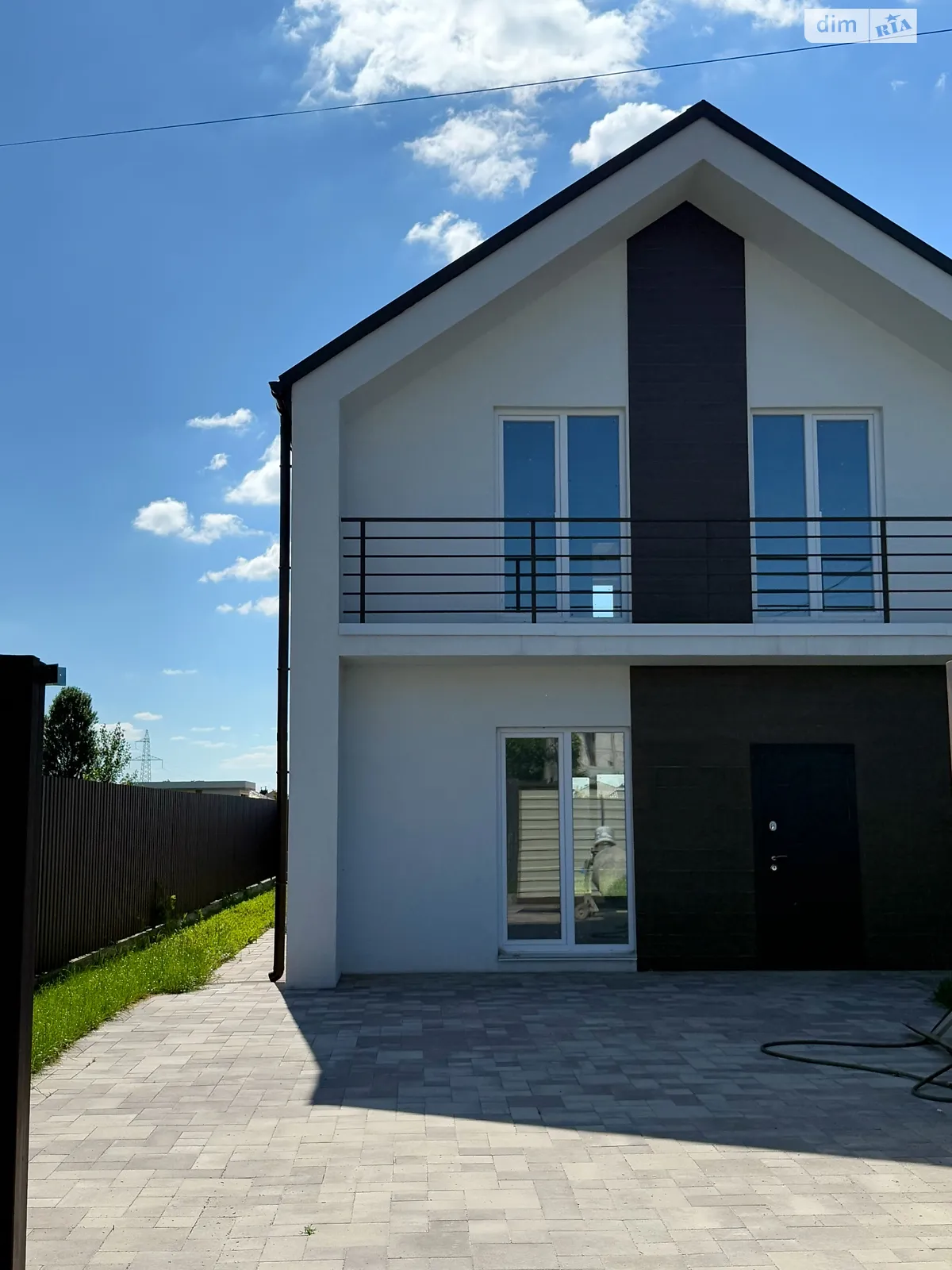 Продается дом на 2 этажа 119.2 кв. м с балконом, цена: 98000 $ - фото 1