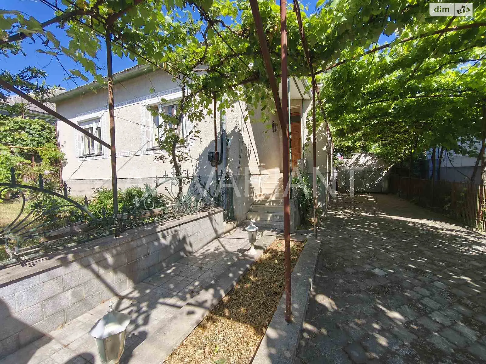 Продается дом на 2 этажа 195 кв. м с мебелью, цена: 89000 $ - фото 1